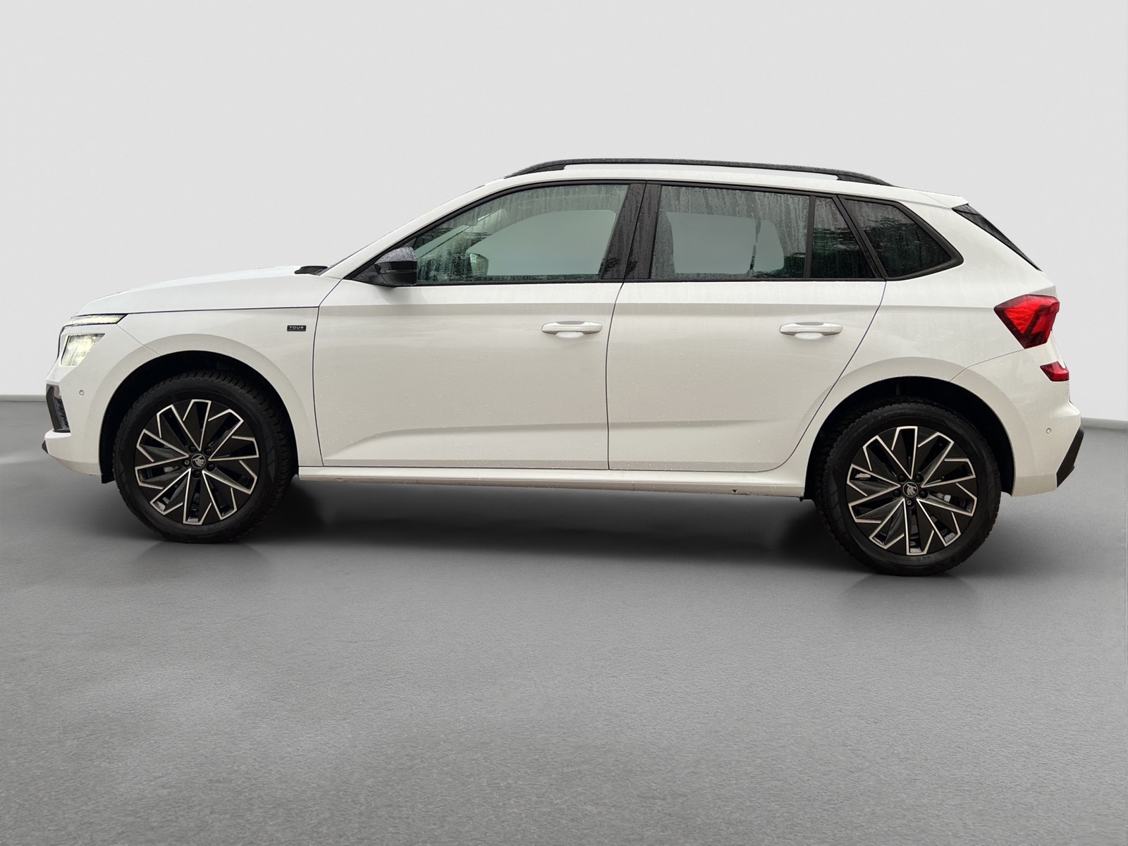 Skoda Kamiq 1.5 TOUR AHK CAM ACC E-KLAPPE NAVI LM17