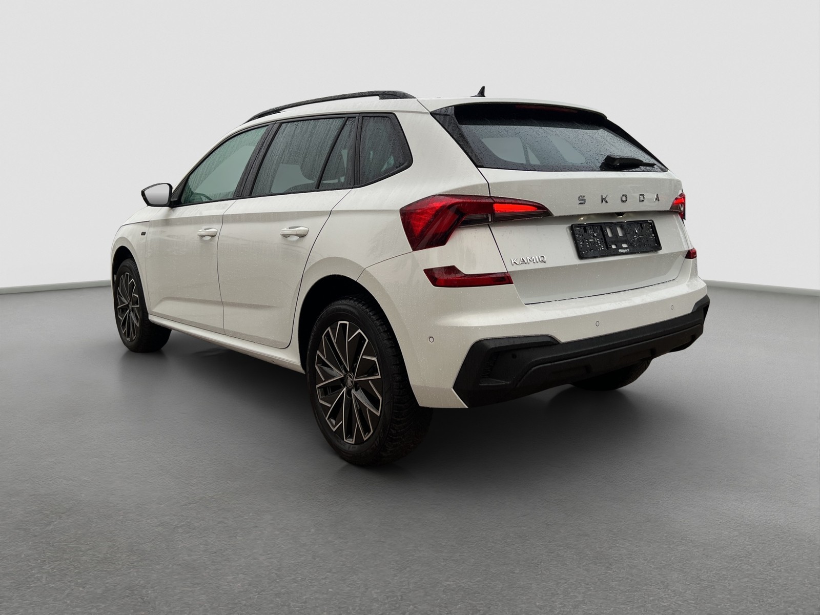 Skoda Kamiq 1.5 TOUR AHK CAM ACC E-KLAPPE NAVI LM17