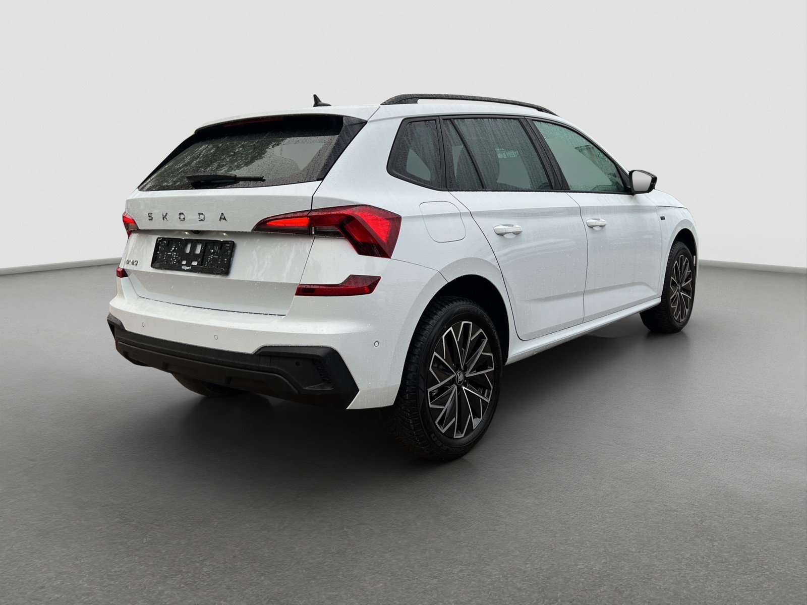 Skoda Kamiq 1.5 TOUR AHK CAM ACC E-KLAPPE NAVI LM17