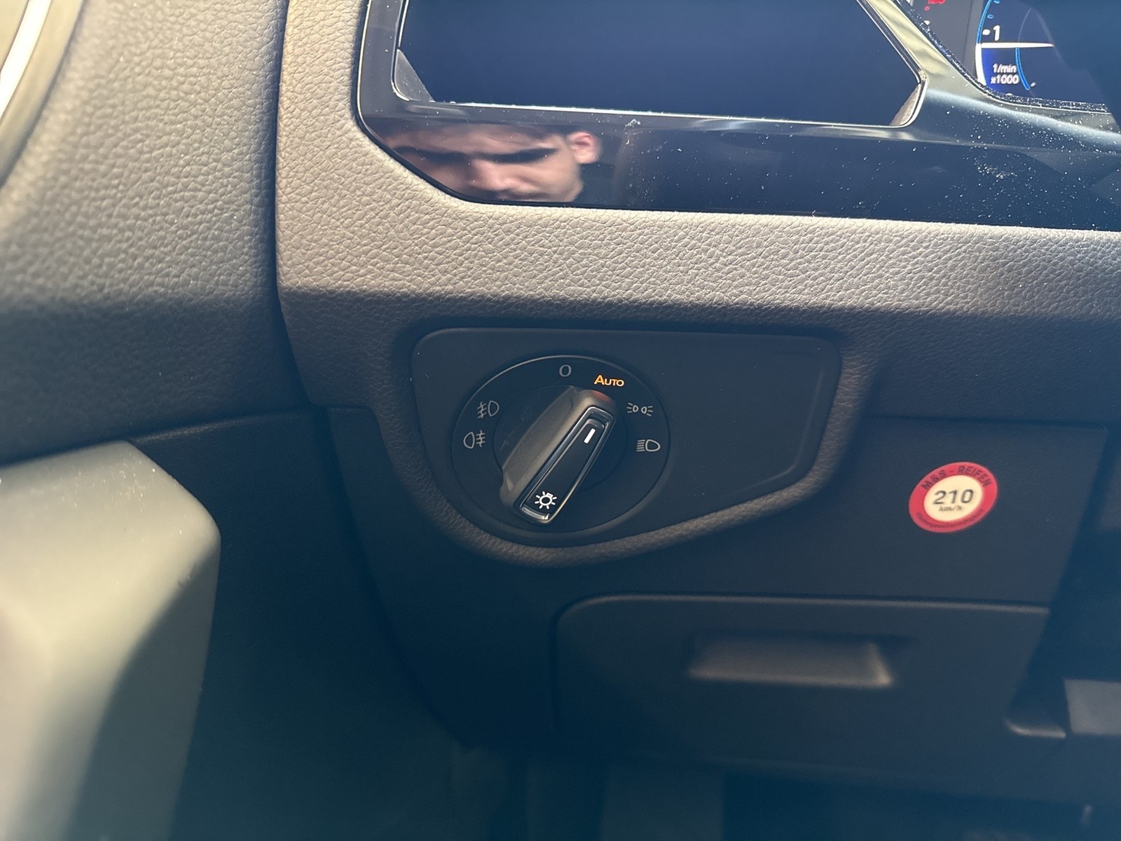 Volkswagen Touran 2.0 HIGHLINE AHK ACC LM17 NAVI CARPLAY