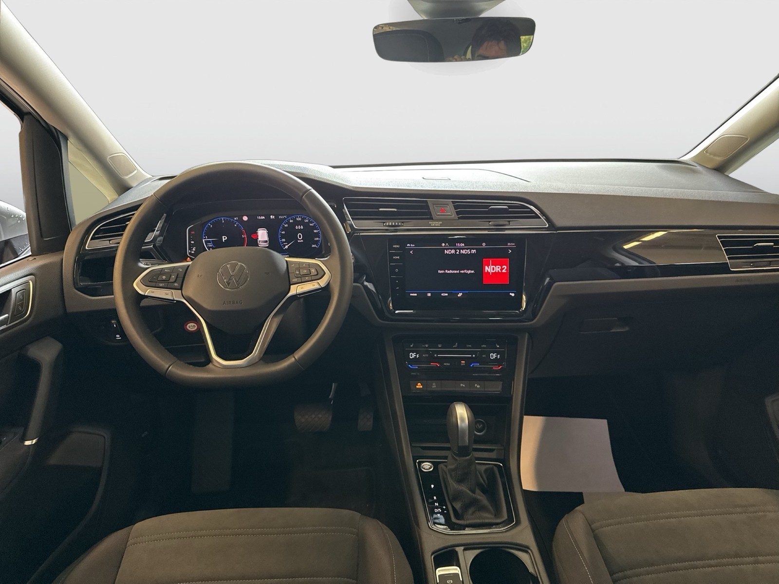 Volkswagen Touran 2.0 HIGHLINE AHK ACC LM17 NAVI CARPLAY