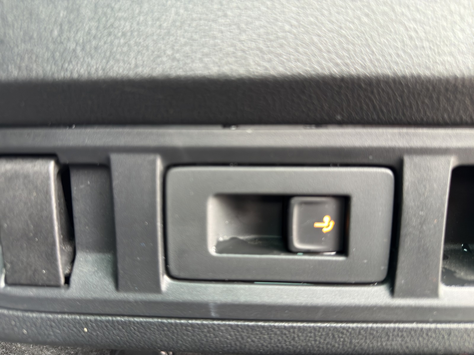 Skoda Octavia Combi 2.0 CLEVER AHK LM18 NAVICOLUMBUS