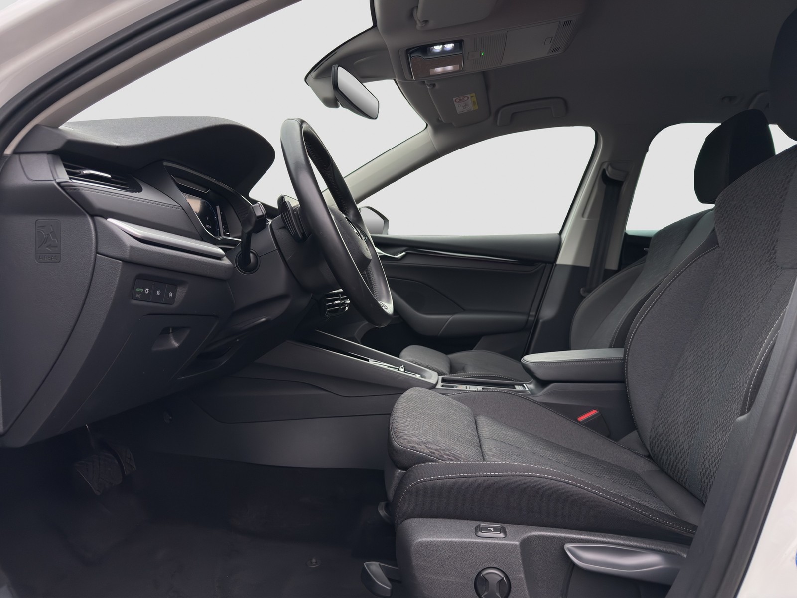 Skoda Octavia Combi 2.0 CLEVER AHK LM18 NAVICOLUMBUS