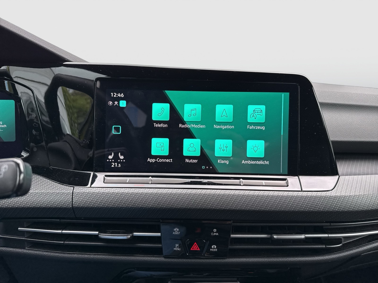 Volkswagen Golf 1.5 R-Line CARPLAY SITZHZ. AHK KAMERA ALU18