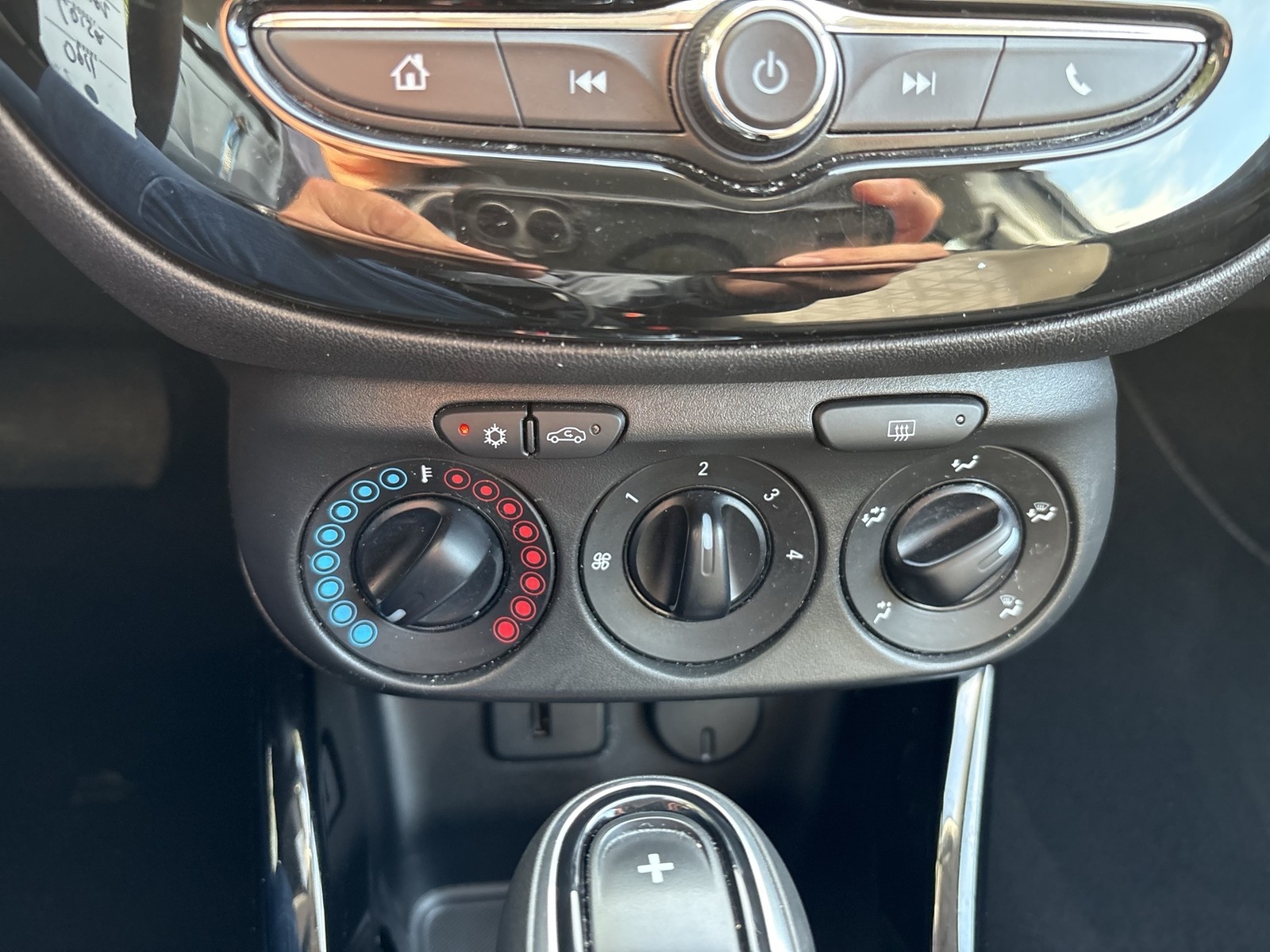 Opel Corsa E 1.4 120 Jahre ALU SITZHEIZUNG EINPARKH.