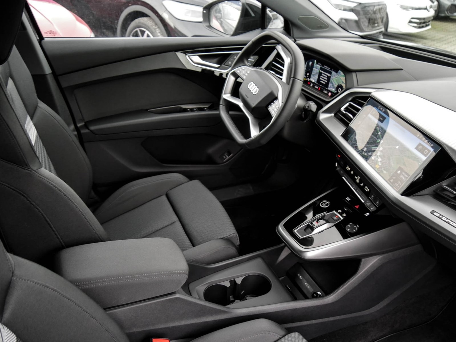 Audi Q4 e-tron 55 quattro S LINE BLACKPAK 360CAM LM21