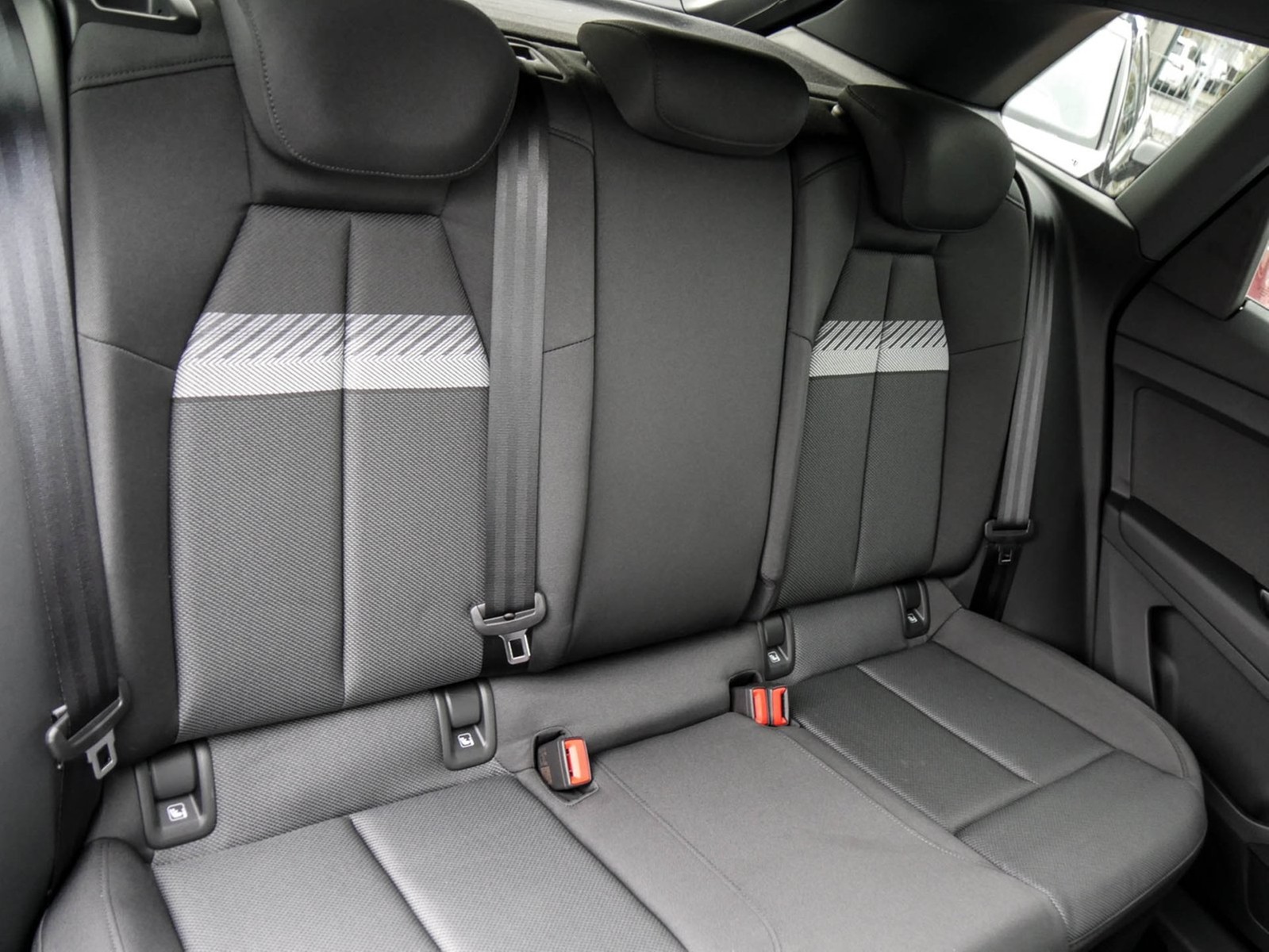 Audi Q4 e-tron 55 quattro S LINE BLACKPAK 360CAM LM21