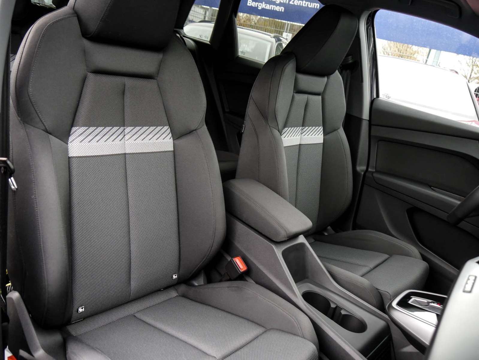 Audi Q4 e-tron 55 quattro S LINE BLACKPAK 360CAM LM21