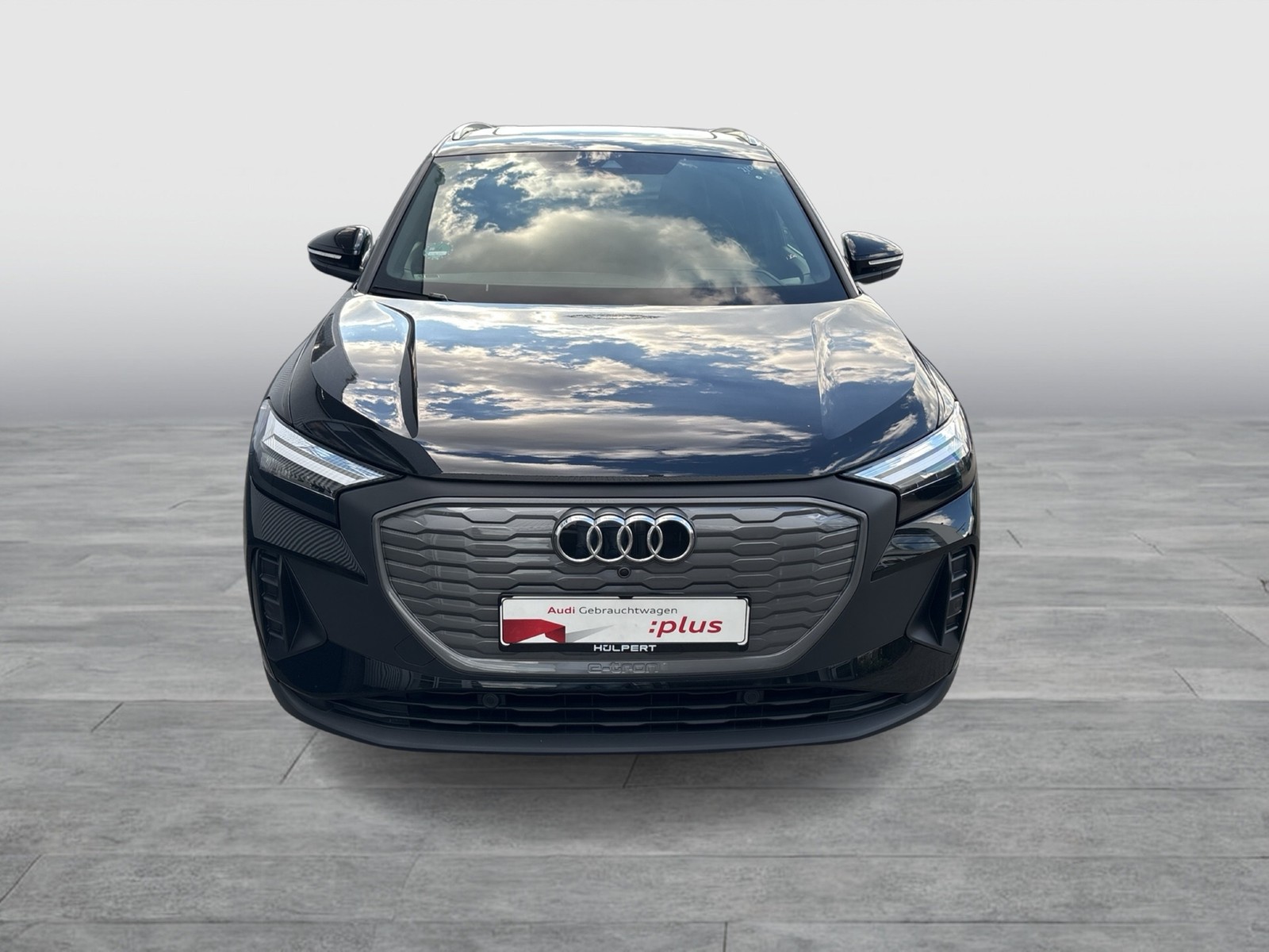 Audi Q4 e-tron 45 quattro S LINE PANO CAM ACC LM19