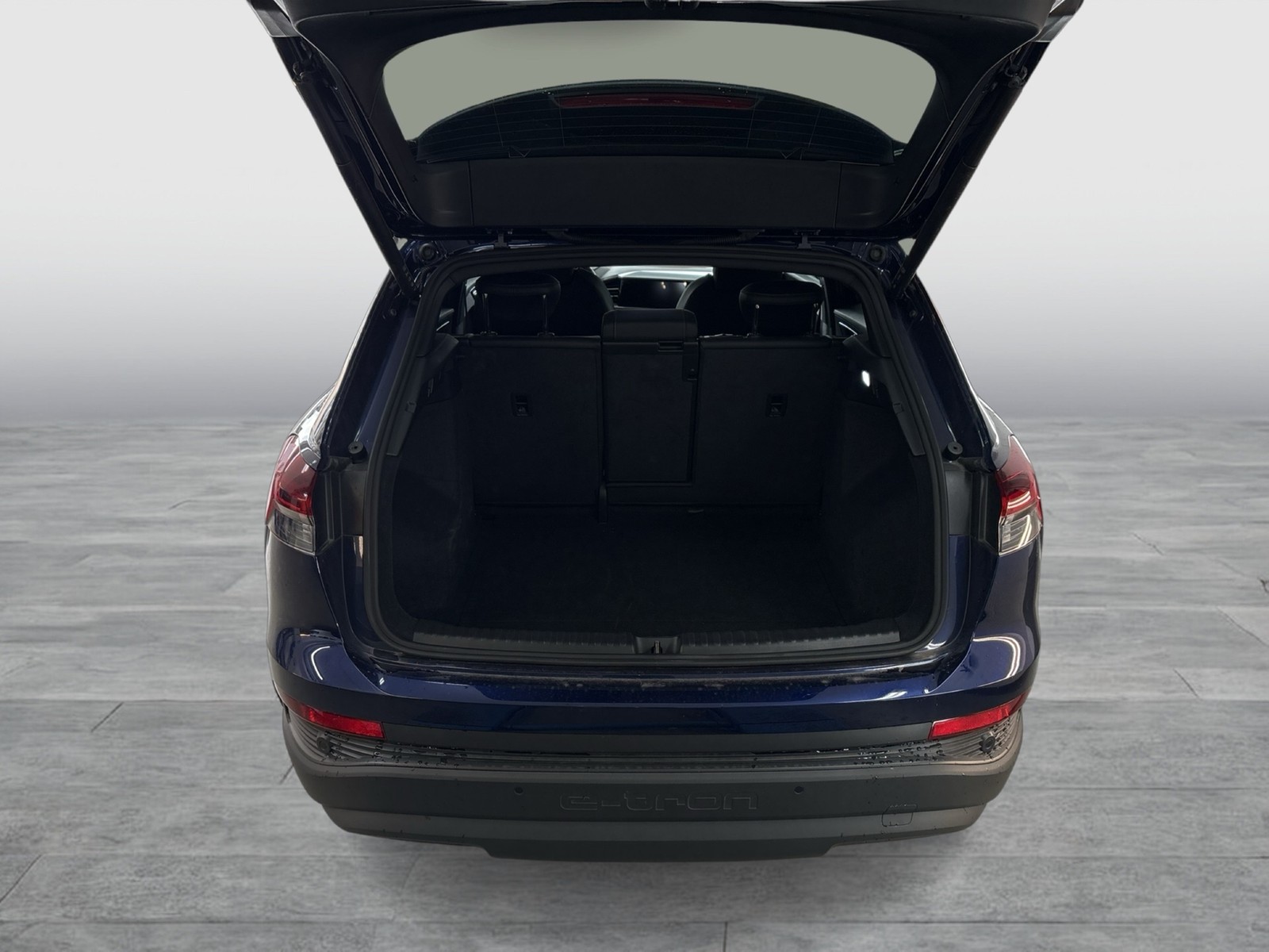 Audi Q4 e-tron 45 quattro S LINE PANO CAM ACC LM19