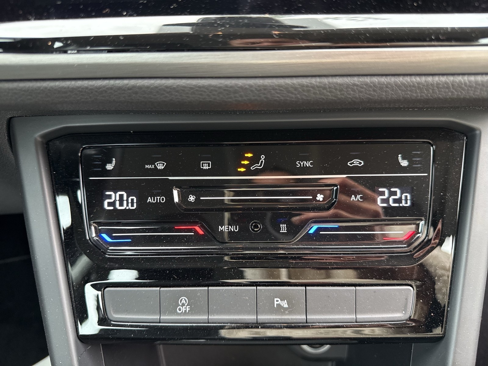 Volkswagen Touran 2.0 COMFORTLINE STANDHZ. AHK CAM ACC NAVI