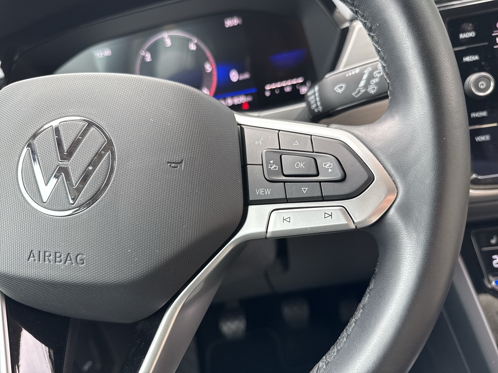 Volkswagen Touran 2.0 COMFORTLINE STANDHZ. AHK CAM ACC NAVI