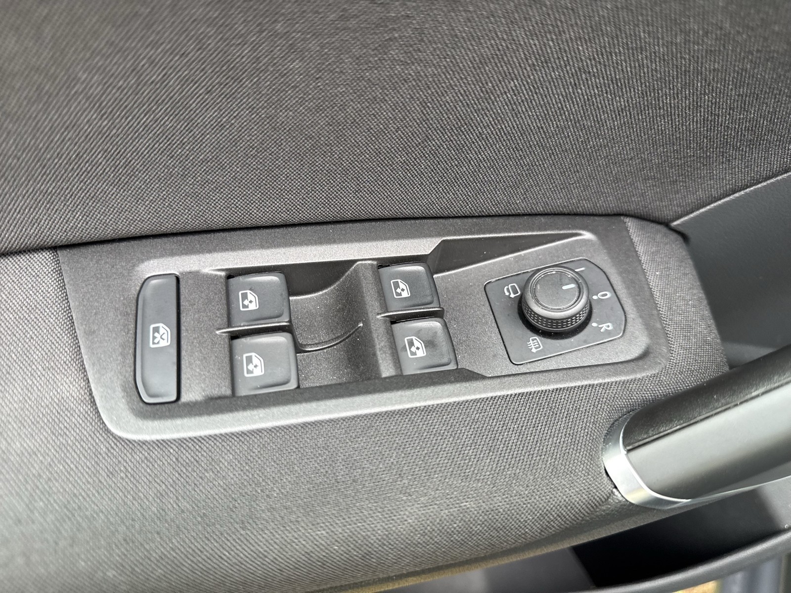 Volkswagen Touran 2.0 COMFORTLINE STANDHZ. AHK CAM ACC NAVI