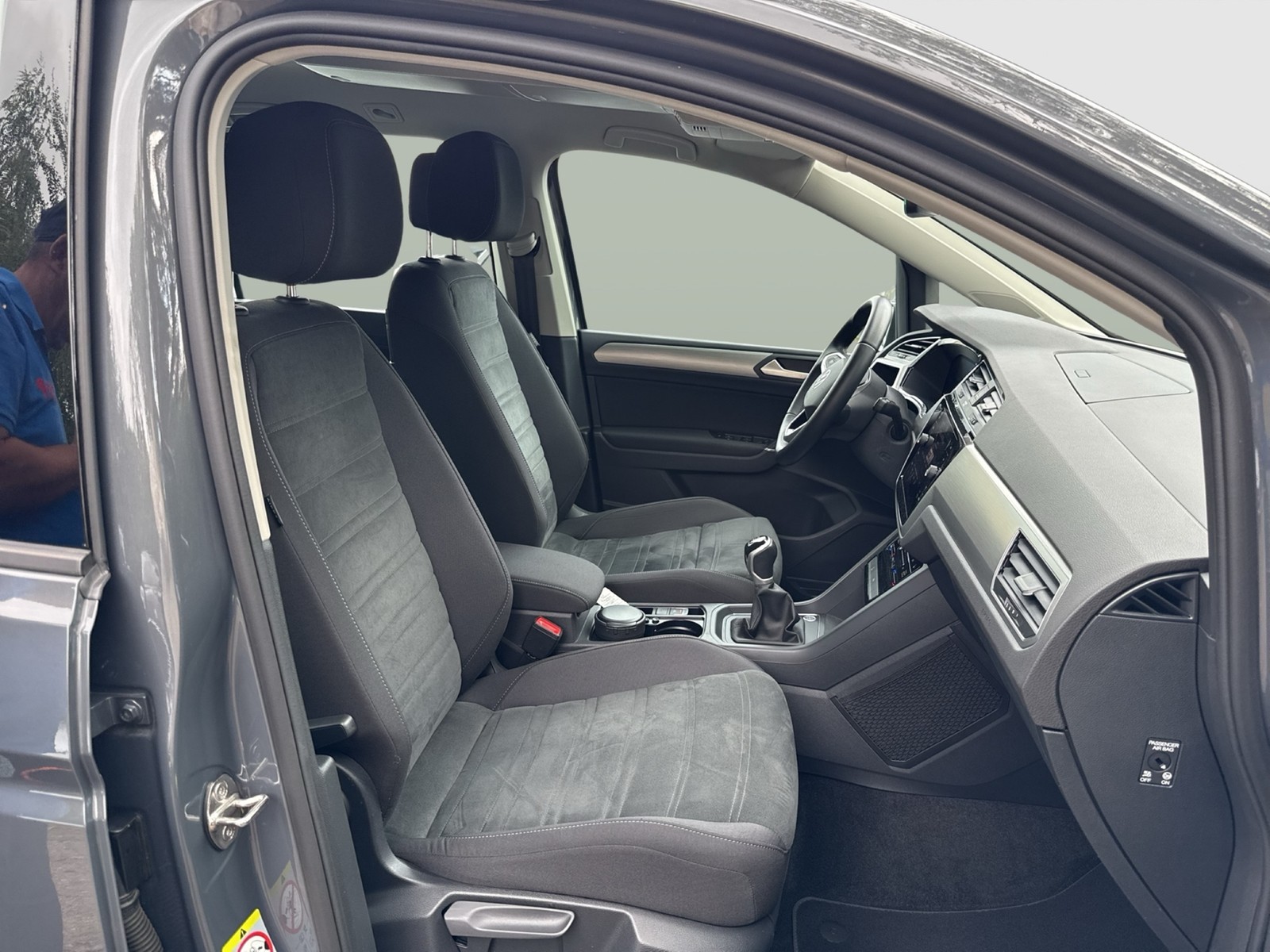 Volkswagen Touran 2.0 COMFORTLINE STANDHZ. AHK CAM ACC NAVI