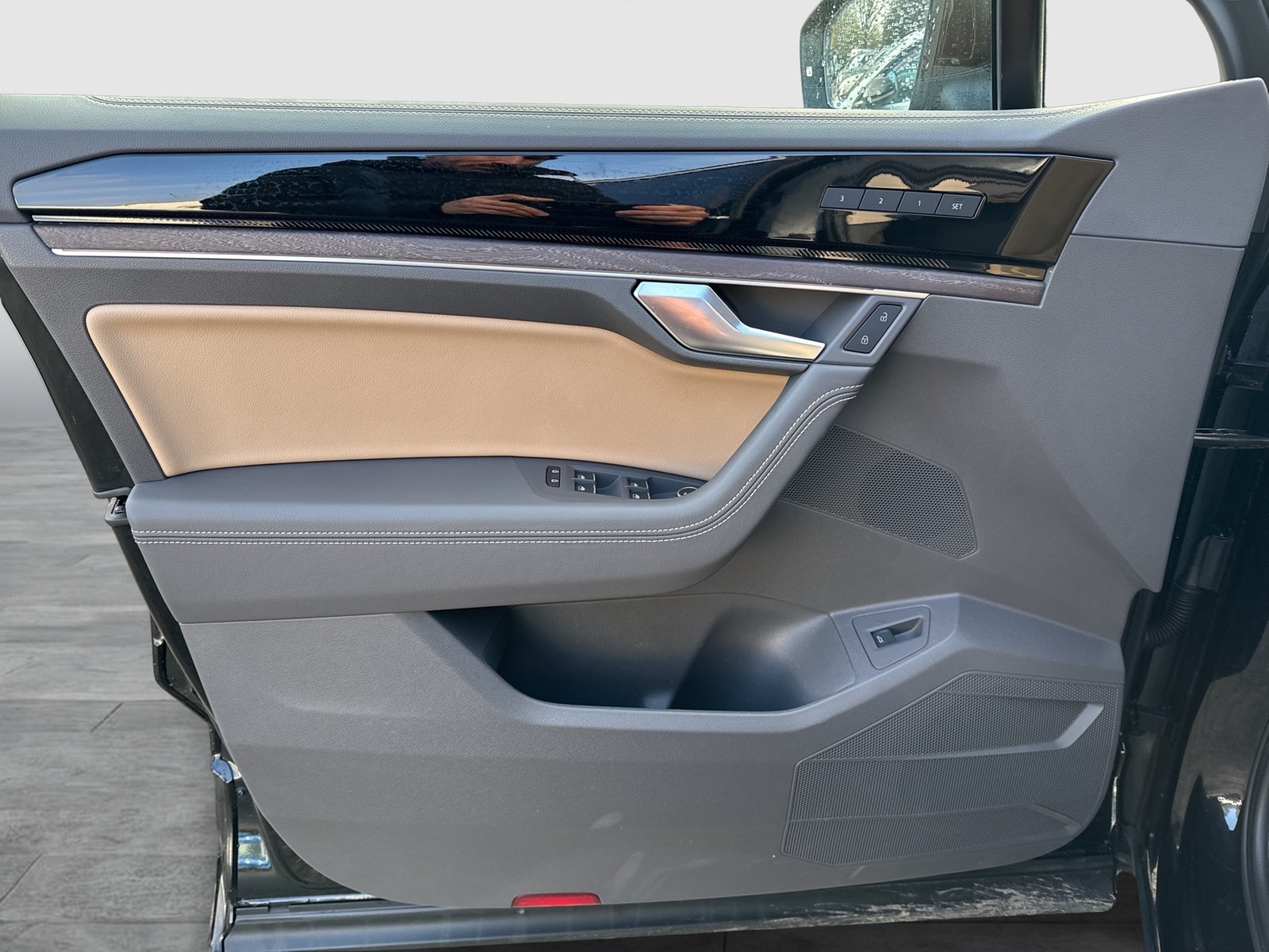 Volkswagen Touareg V6 TSI ELEGANCE NEUESMODELL AHK ACC LM20