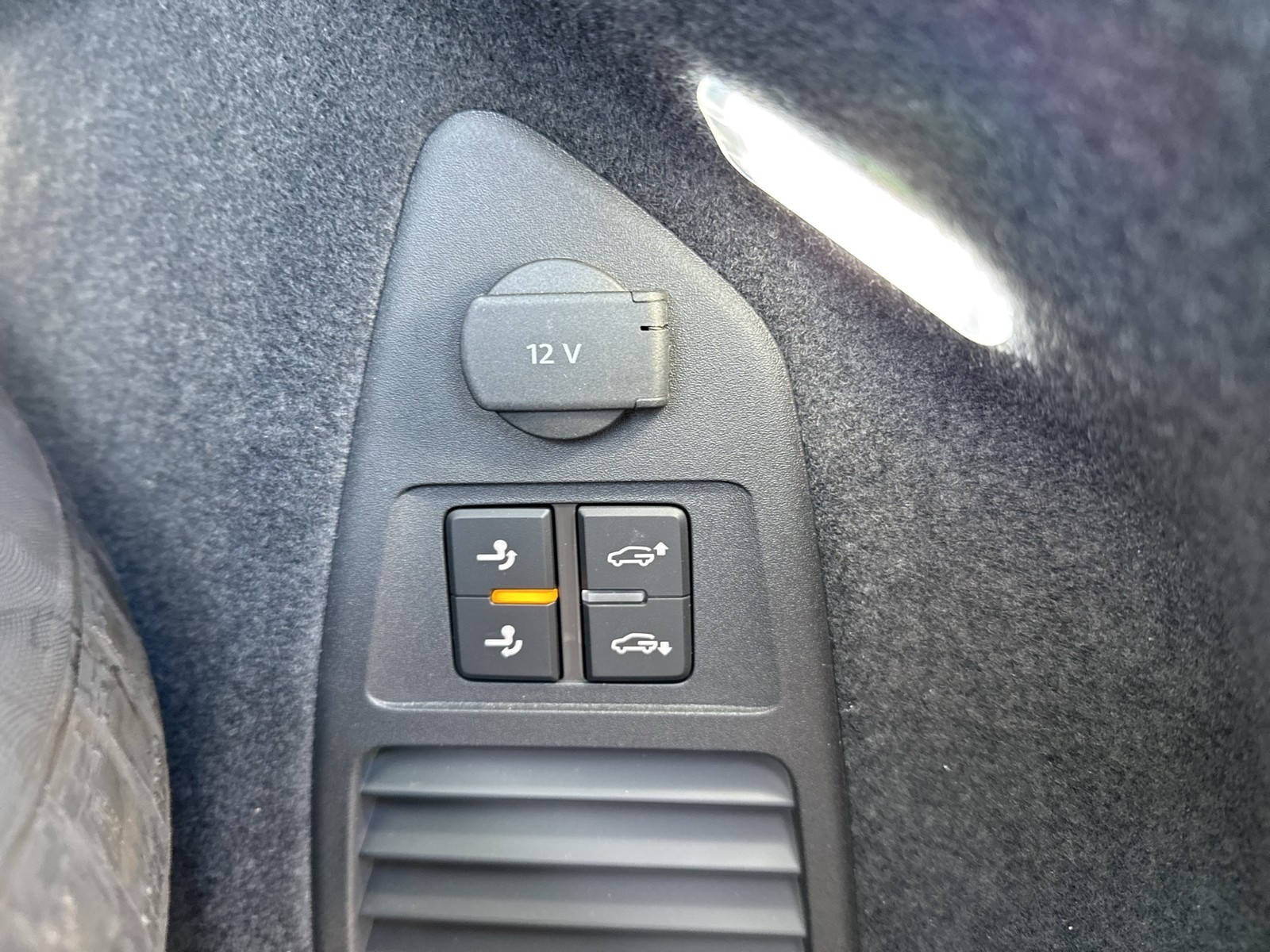 Volkswagen Touareg V6 TSI ELEGANCE NEUESMODELL AHK ACC LM20