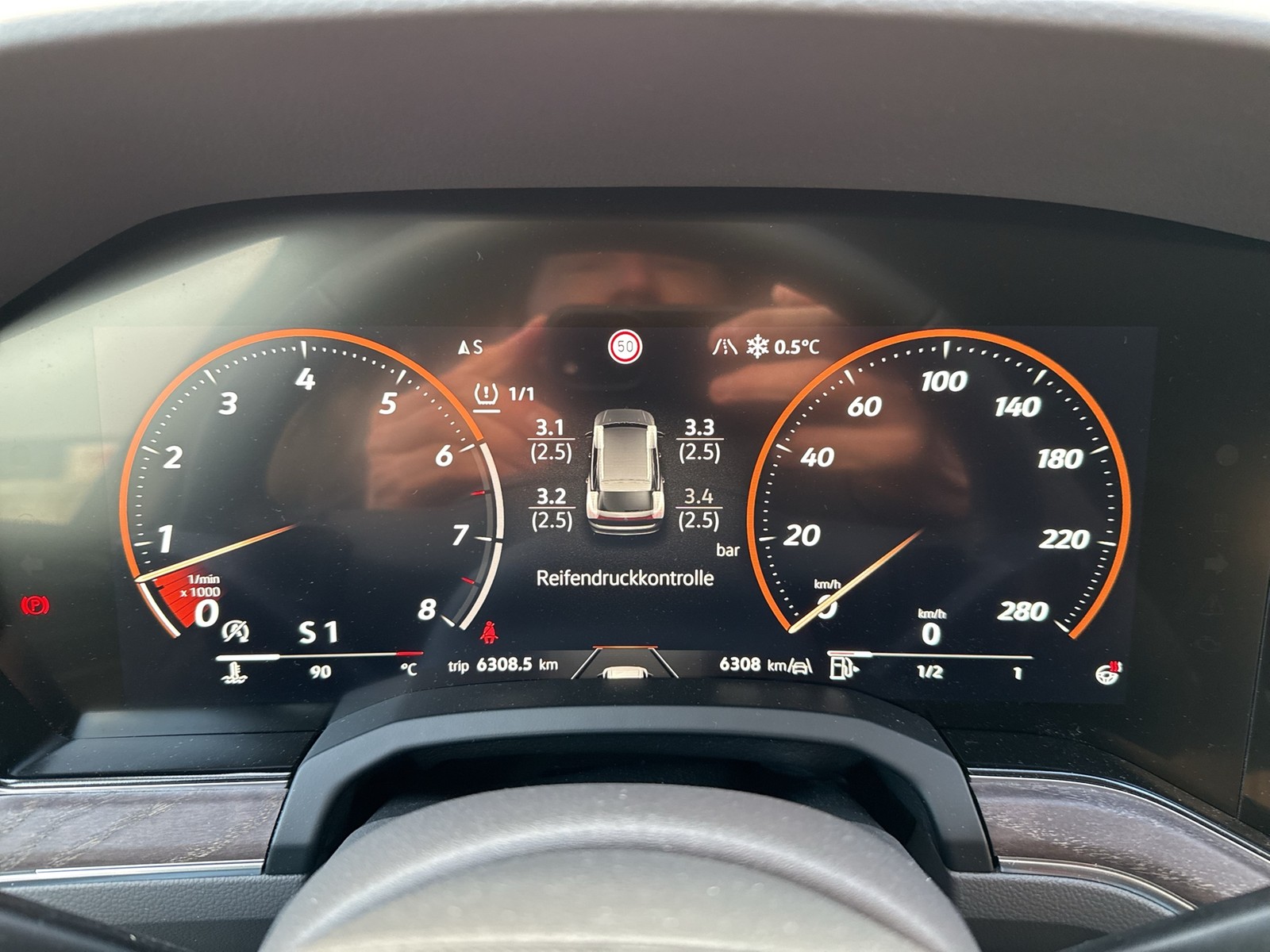 Volkswagen Touareg V6 TSI ELEGANCE NEUESMODELL AHK ACC LM20