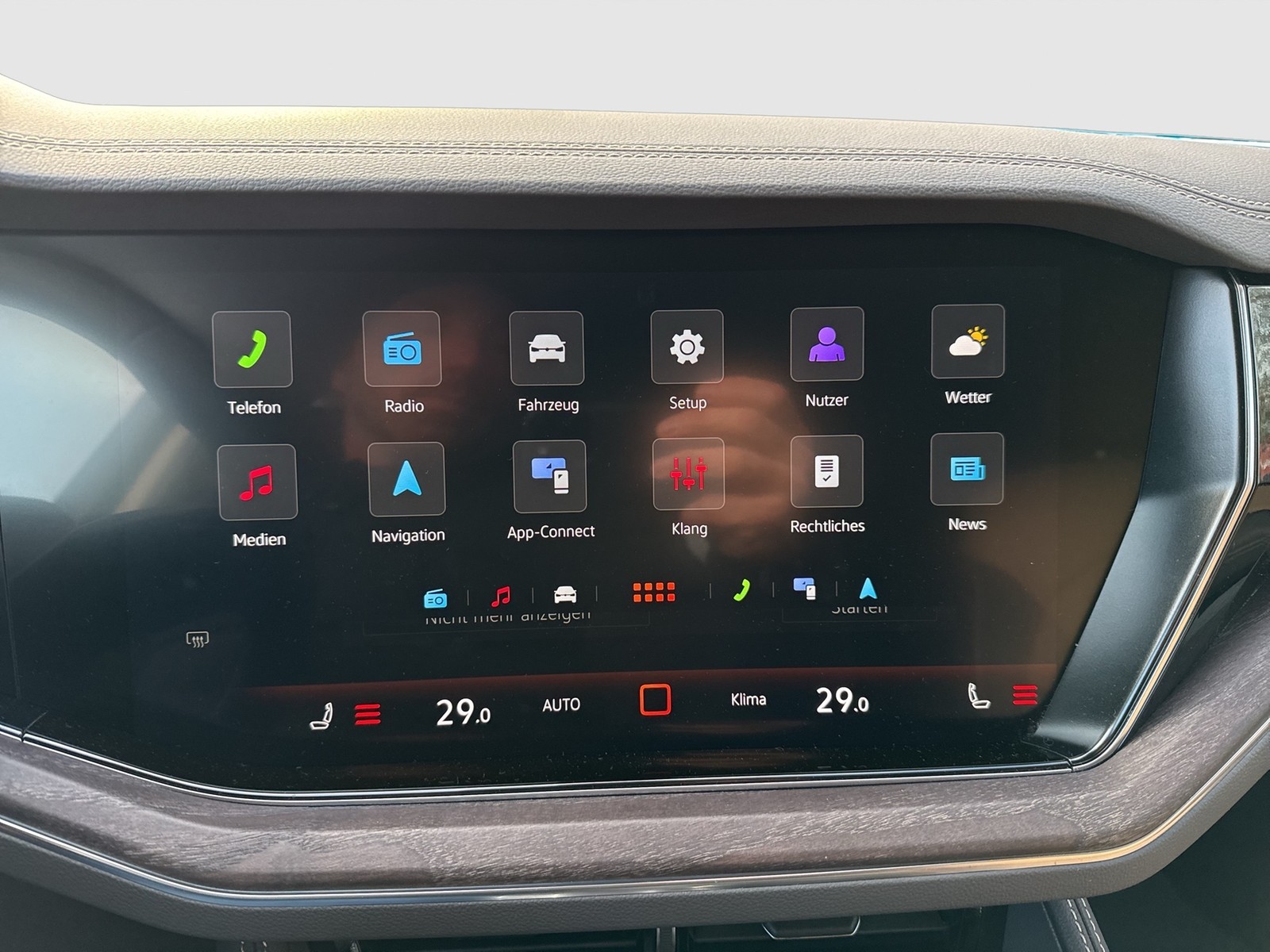 Volkswagen Touareg V6 TSI ELEGANCE NEUESMODELL AHK ACC LM20