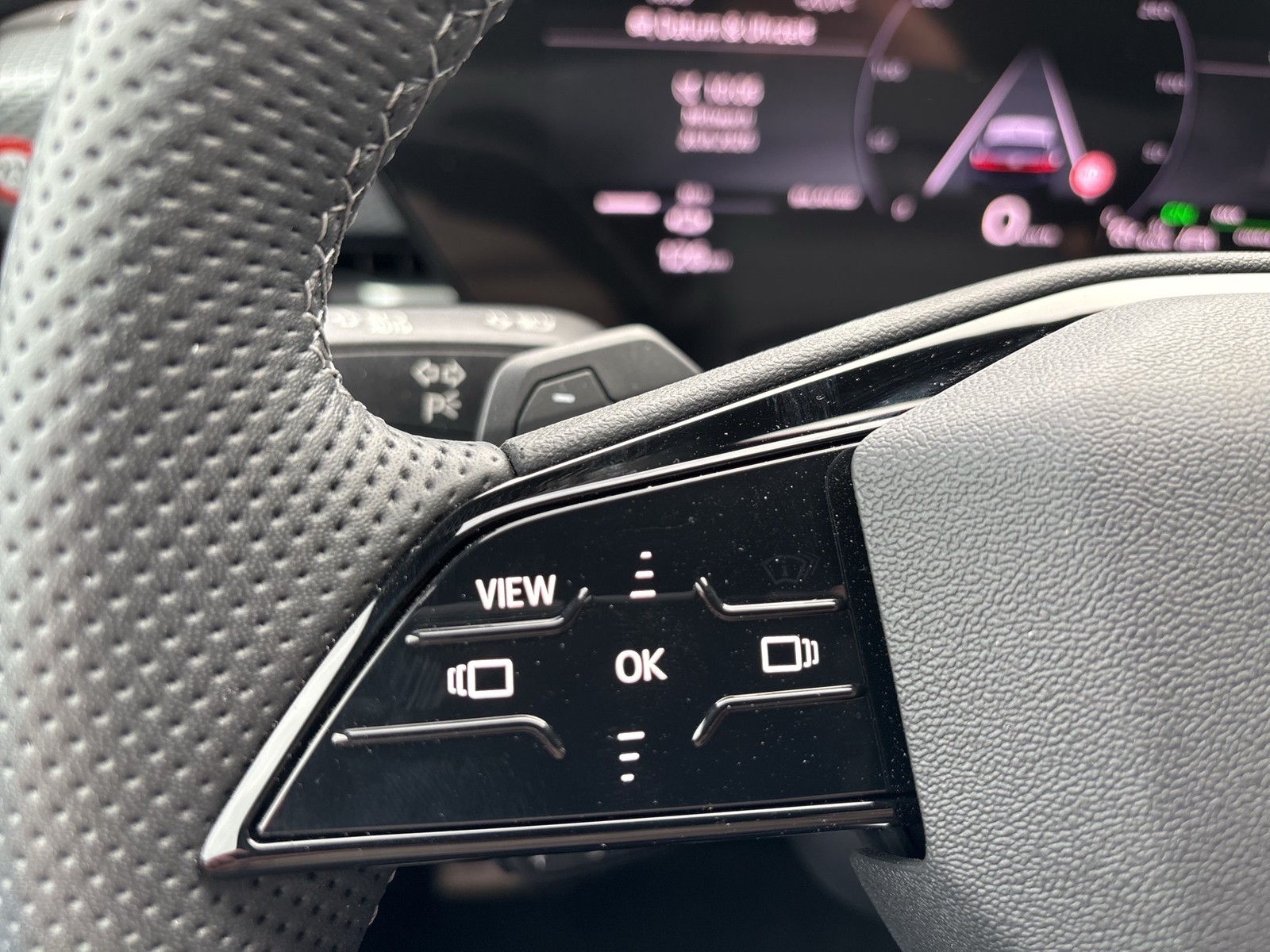Audi A6 e-tron Avant quattro S LINE AHK 360°CAM LM21