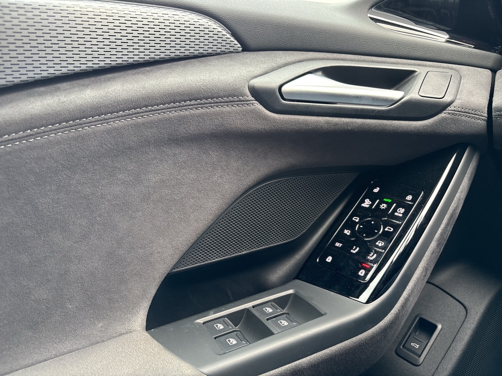 Audi A6 e-tron Avant quattro S LINE AHK 360°CAM LM21