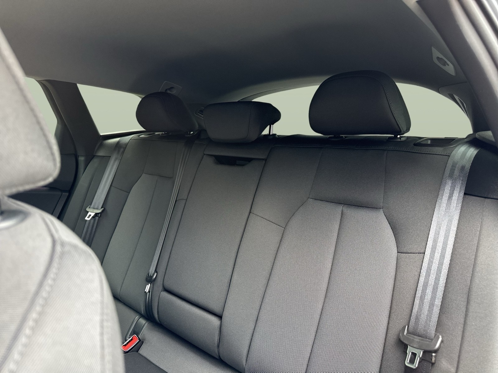 Audi A6 e-tron Avant performance S LINE B&O AHK LM20