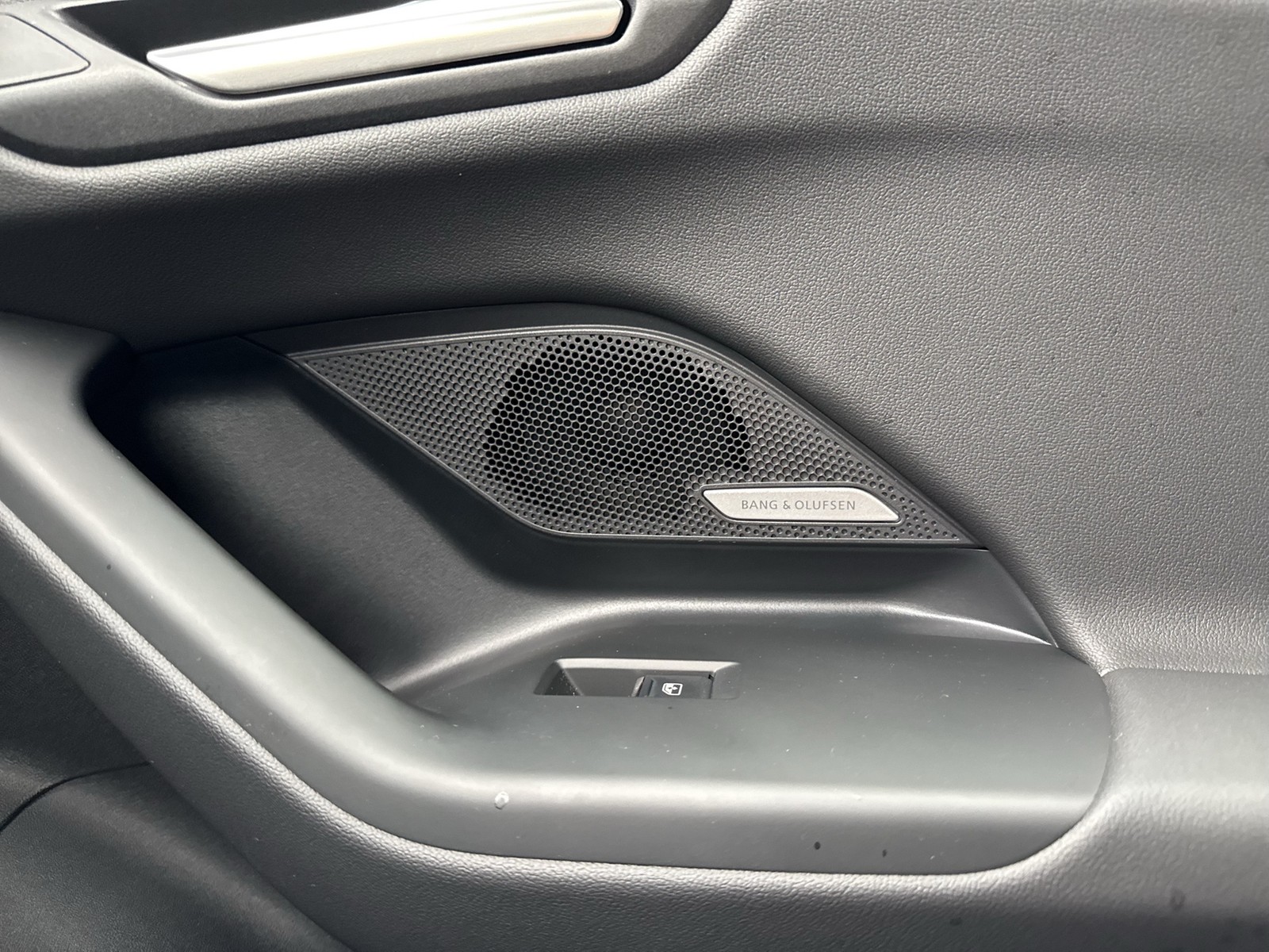 Audi A6 e-tron Avant performance S LINE B&O AHK LM20