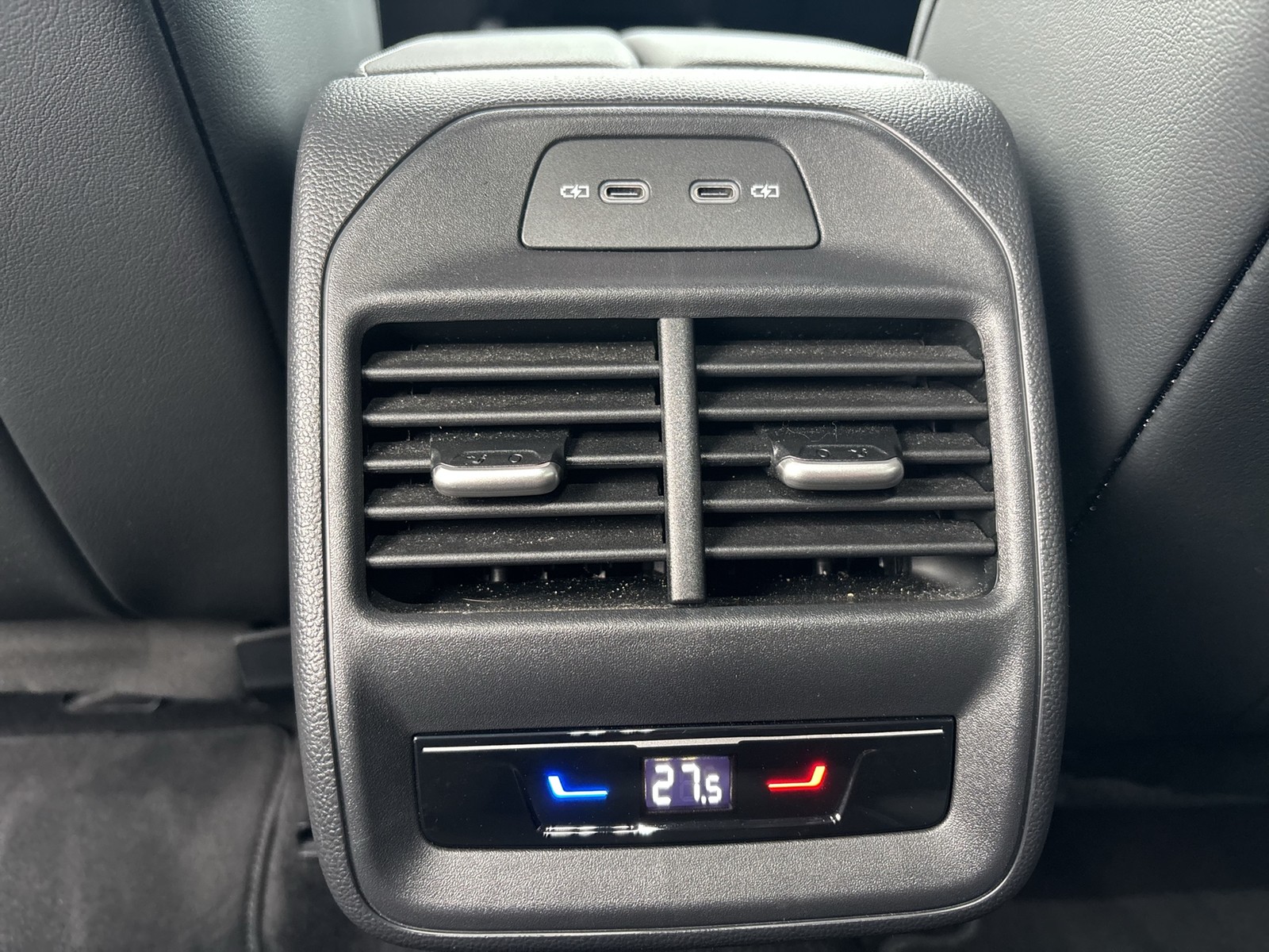 Volkswagen Passat Variant 2.0 R-LINE NEUESMODELL AHK 360CAM