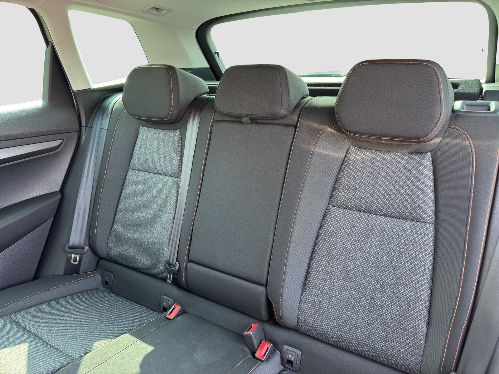 Skoda Karoq 1.0 CLEVER LM18 CARPLAY SITZHEIZUNG