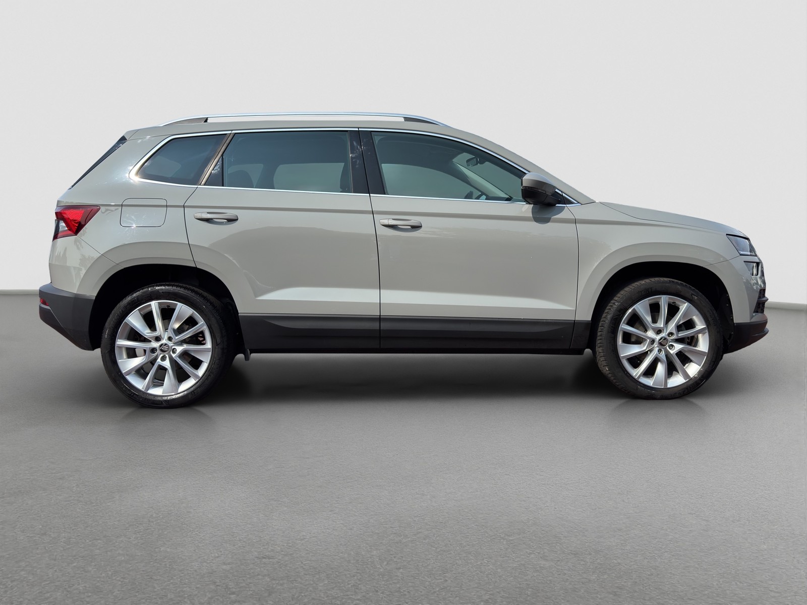 Skoda Karoq 1.0 CLEVER LM18 CARPLAY SITZHEIZUNG