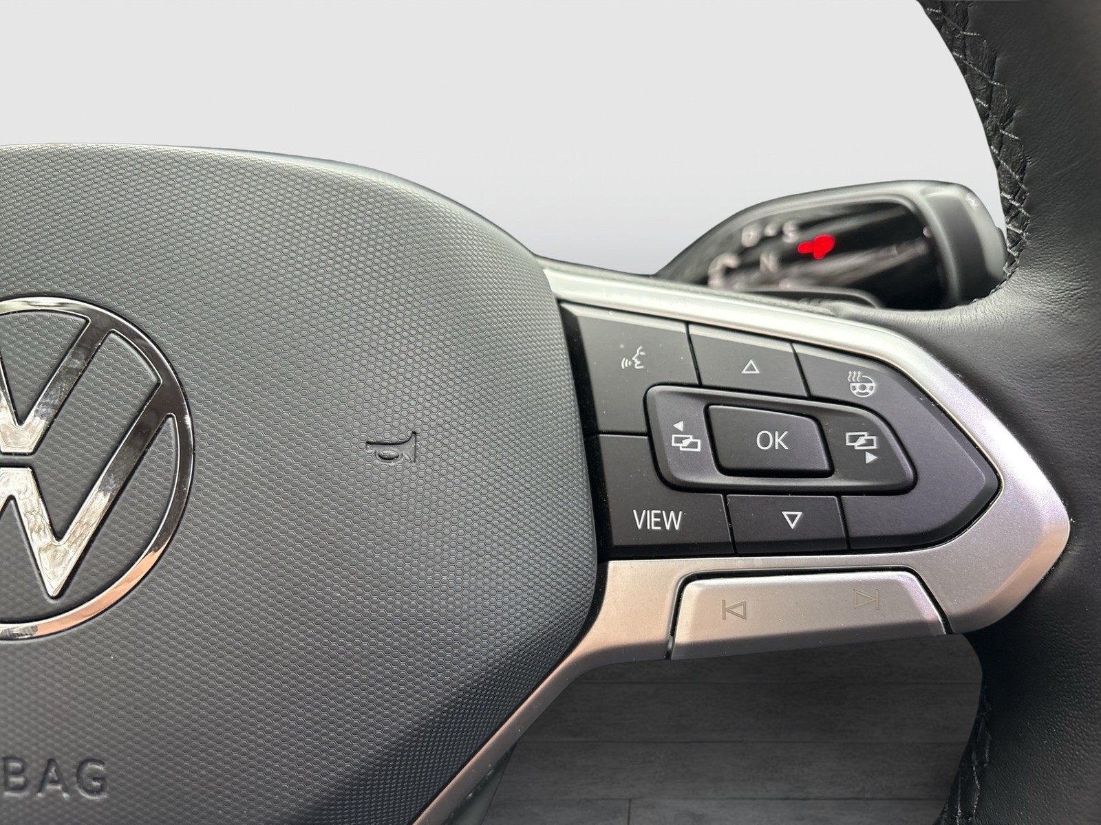 Volkswagen Passat Variant 1.5 eTSI BUSINESS NEUESMODELL CAM