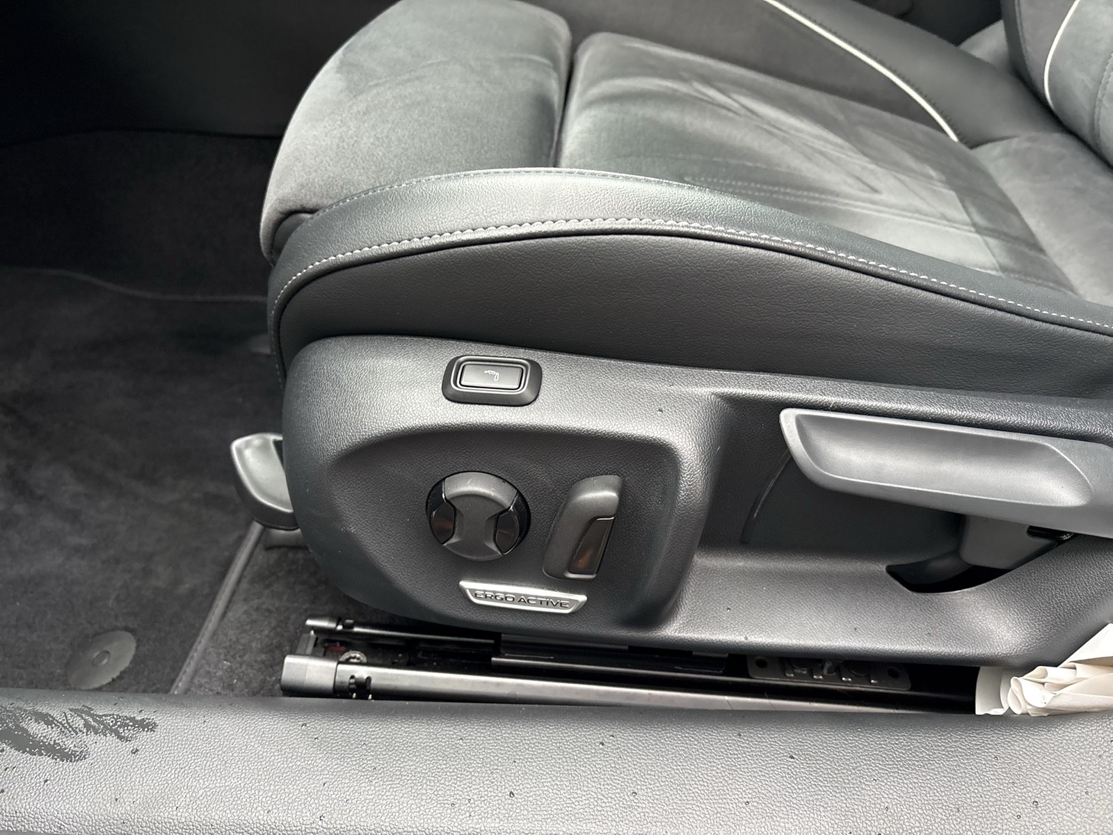 Volkswagen Passat Variant 1.5 eTSI BUSINESS NEUESMODELL CAM