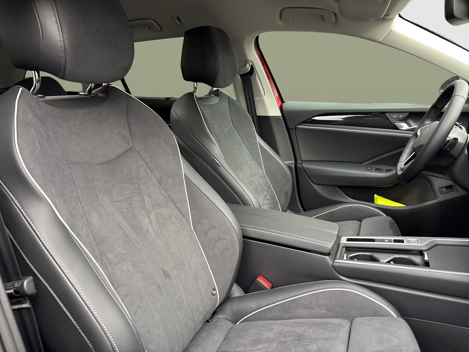 Volkswagen Passat Variant 1.5 eTSI BUSINESS NEUESMODELL CAM