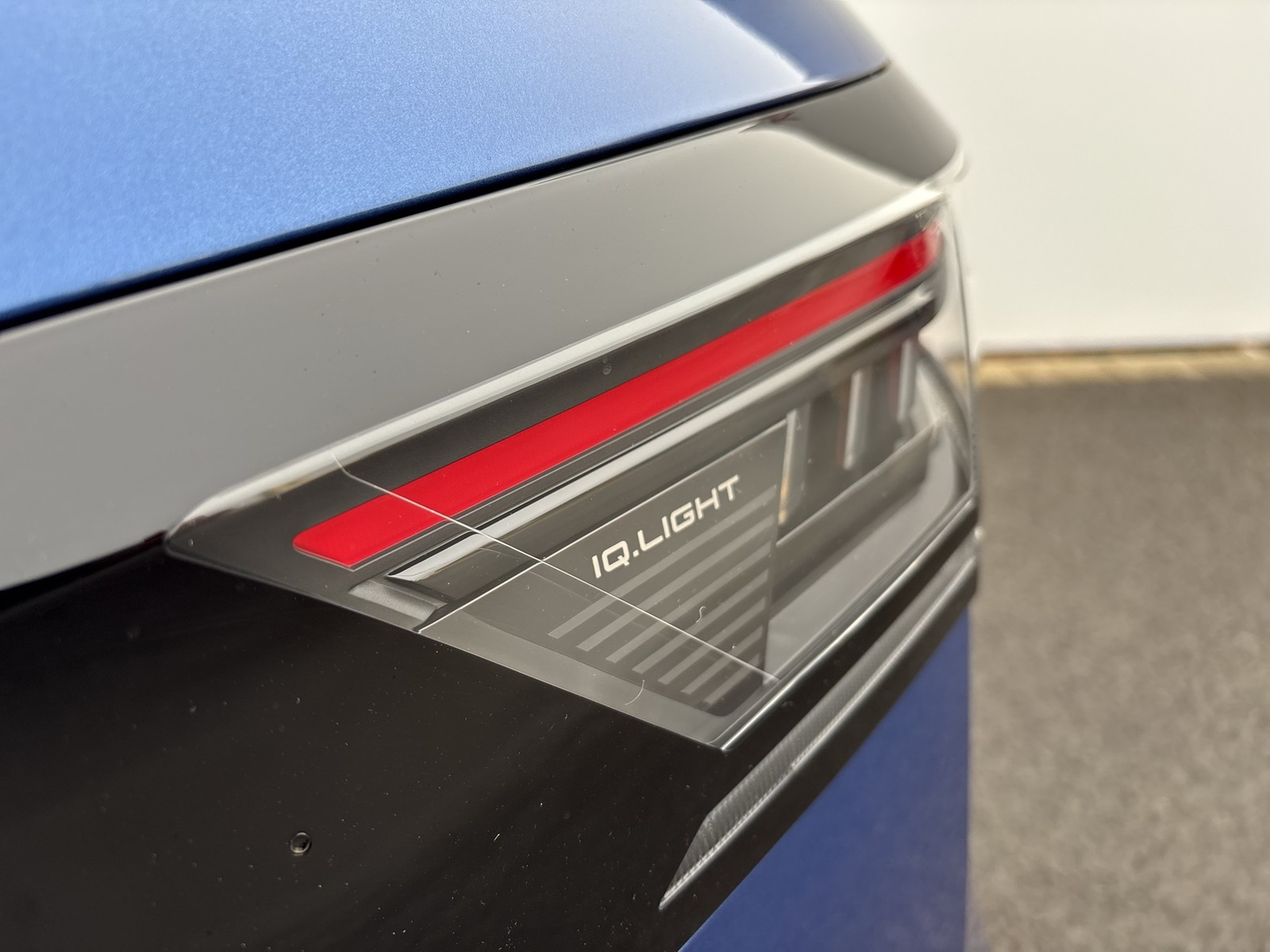 Volkswagen Passat Variant 2.0 R-LINE 4X4 NEUESMODELL AHK 19Z