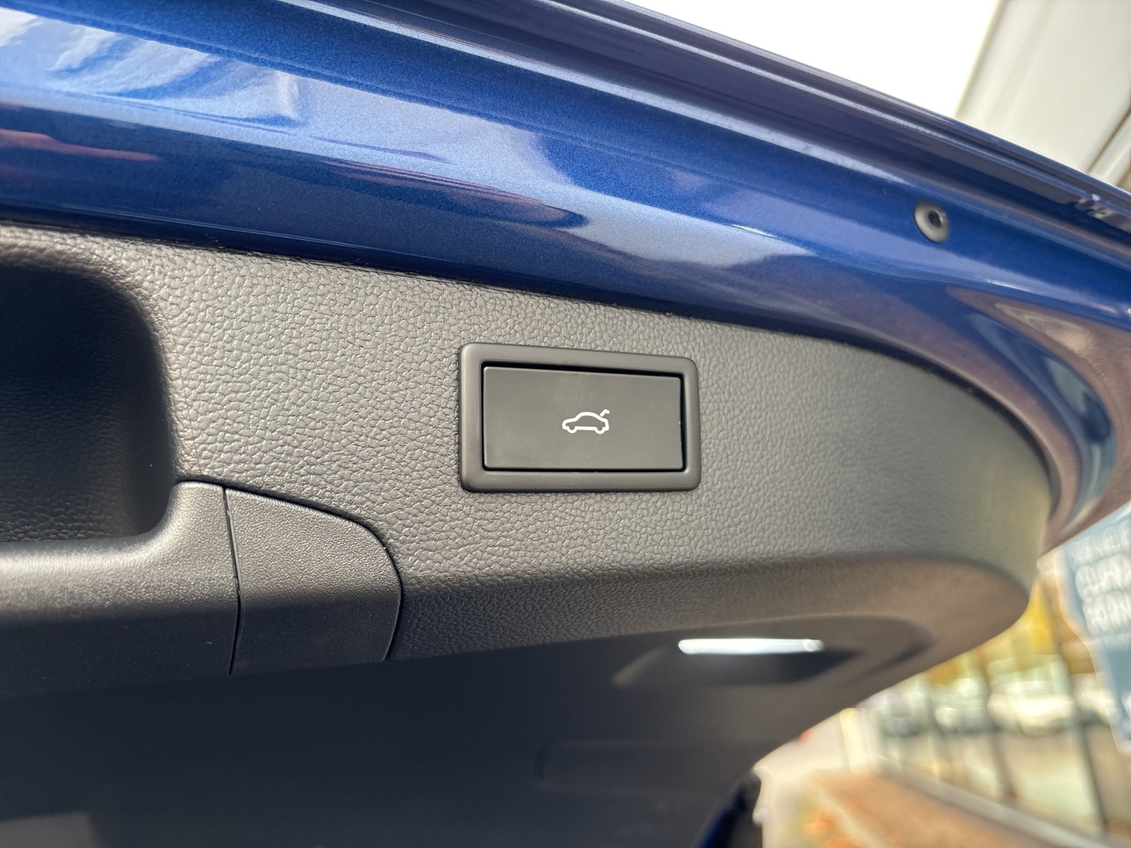 Volkswagen Passat Variant 2.0 R-LINE 4X4 NEUESMODELL AHK 19Z