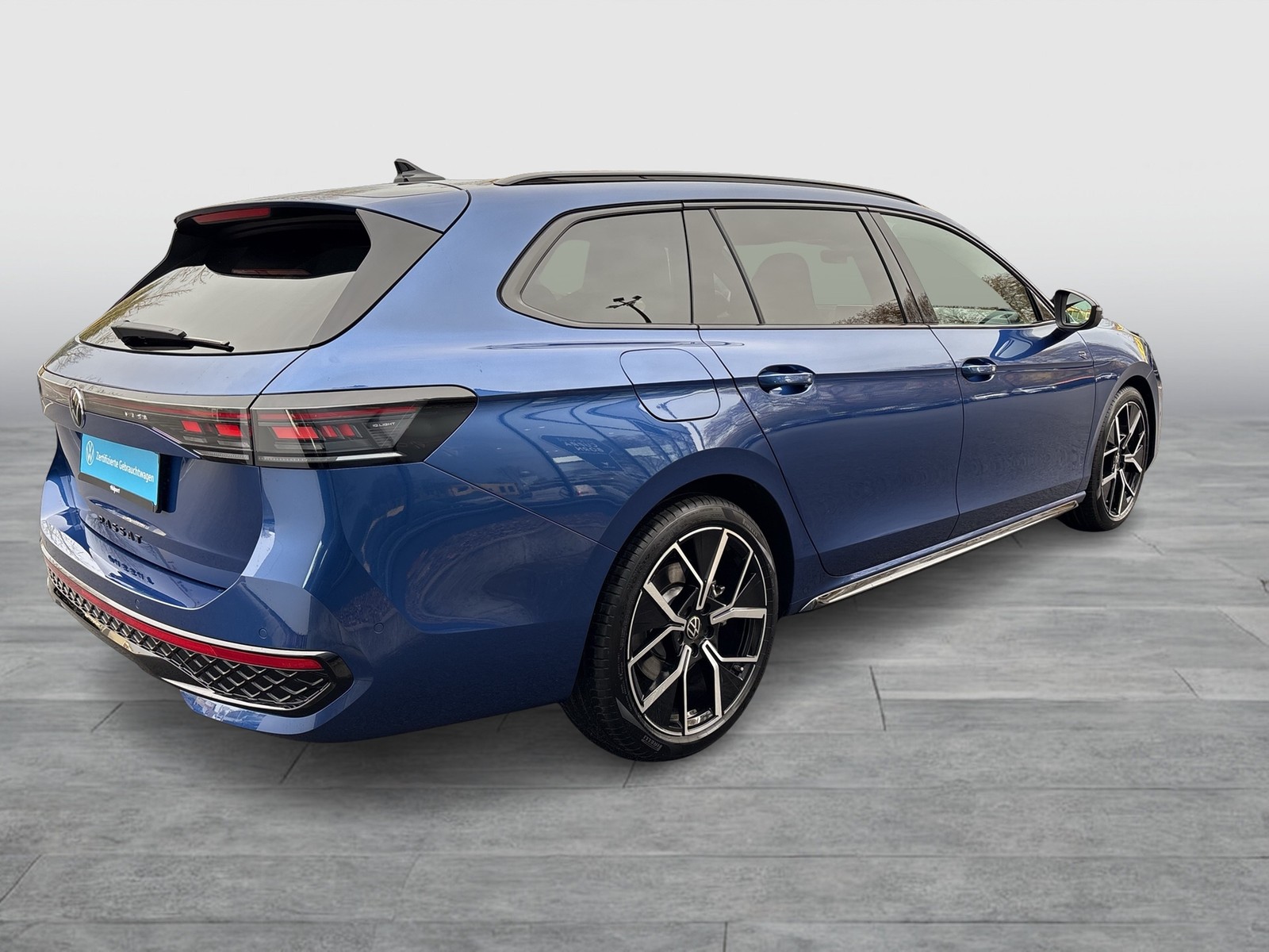 Volkswagen Passat Variant 2.0 R-LINE 4X4 NEUESMODELL AHK 19Z