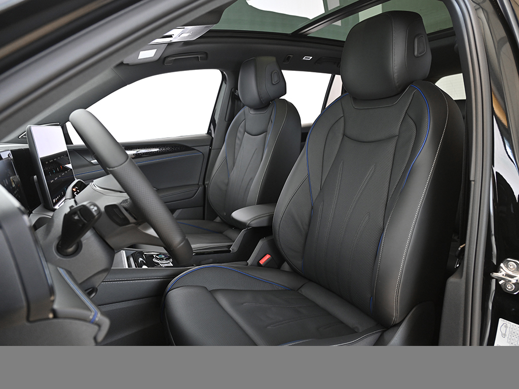 Volkswagen Tiguan 2.0 R-LINE 4X4 NEUESMODELL LEDER PANO 20Z