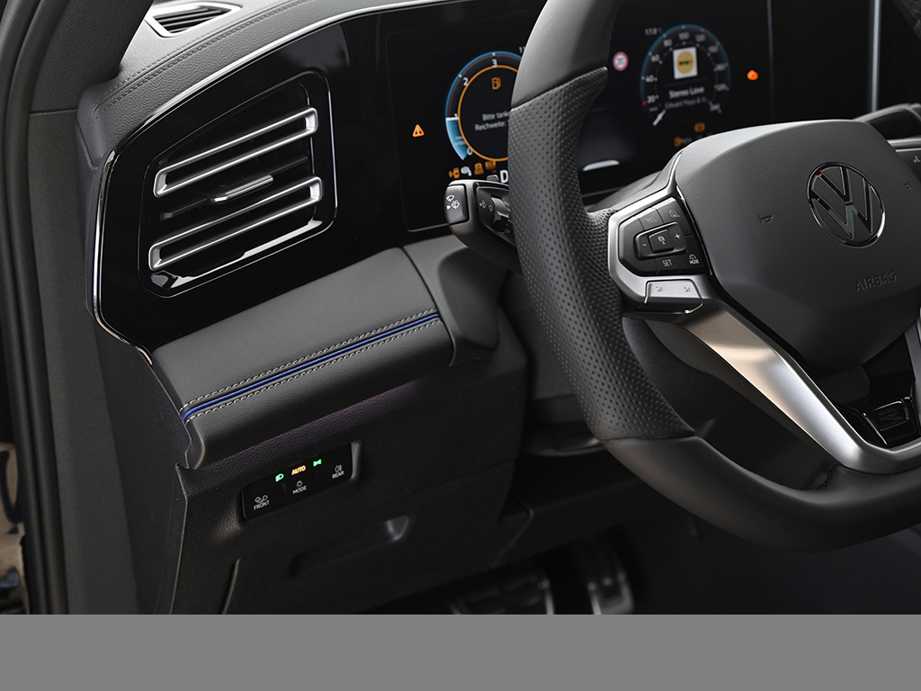 Volkswagen Tiguan 2.0 R-LINE 4X4 NEUESMODELL LEDER PANO 20Z