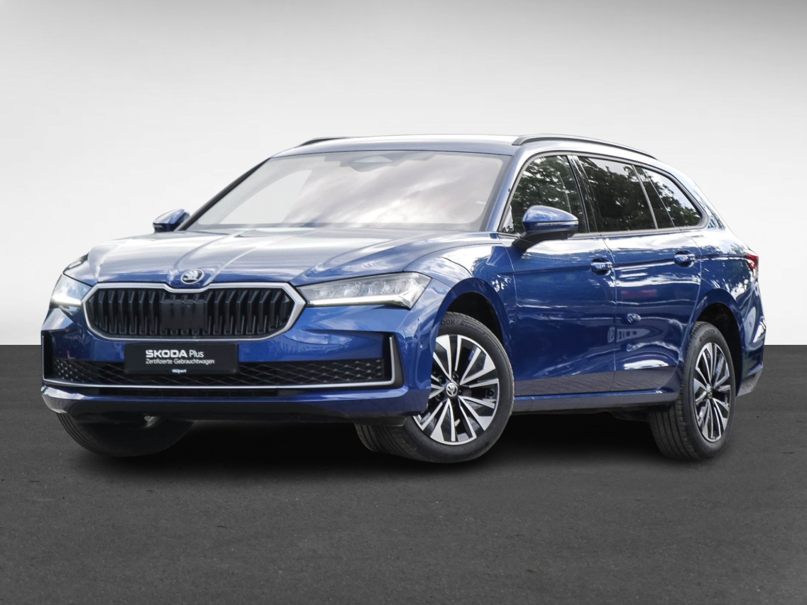 Skoda Superb Combi 2.0 SELECTION STANDHZ. AHK 360°CAM