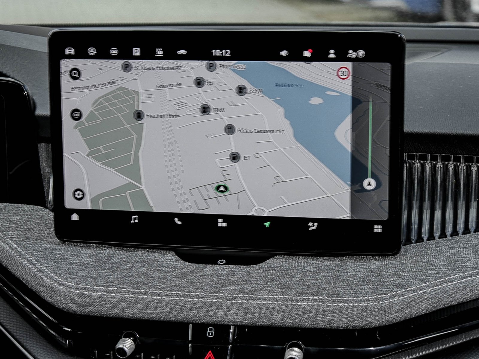 Skoda Superb Combi 2.0 SELECTION STANDHZ. AHK 360°CAM
