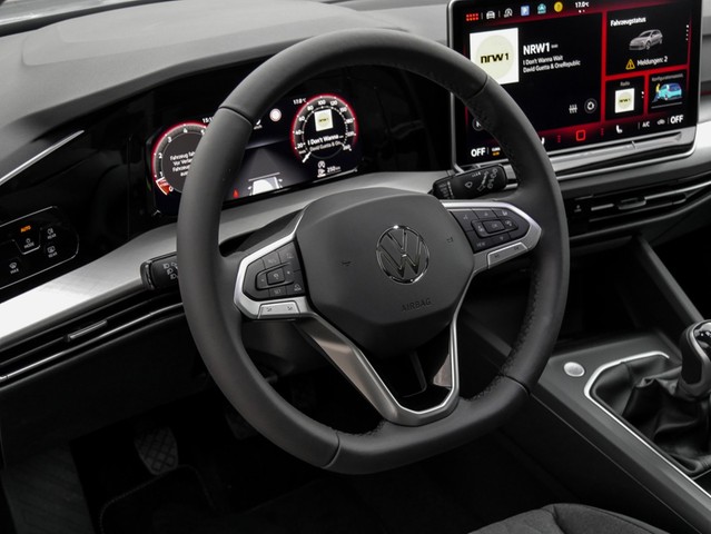 Volkswagen Golf 1.5 LIFE PANO CARPLAY ALU17" SITZHEIZ.