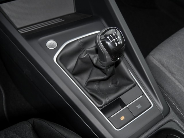 Volkswagen Golf 1.5 LIFE PANO CARPLAY ALU17" SITZHEIZ.