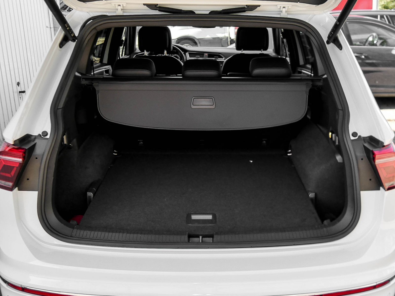 Volkswagen Tiguan Allspace 2.0 R-LINE 4X4 ACC LM19 NAVI
