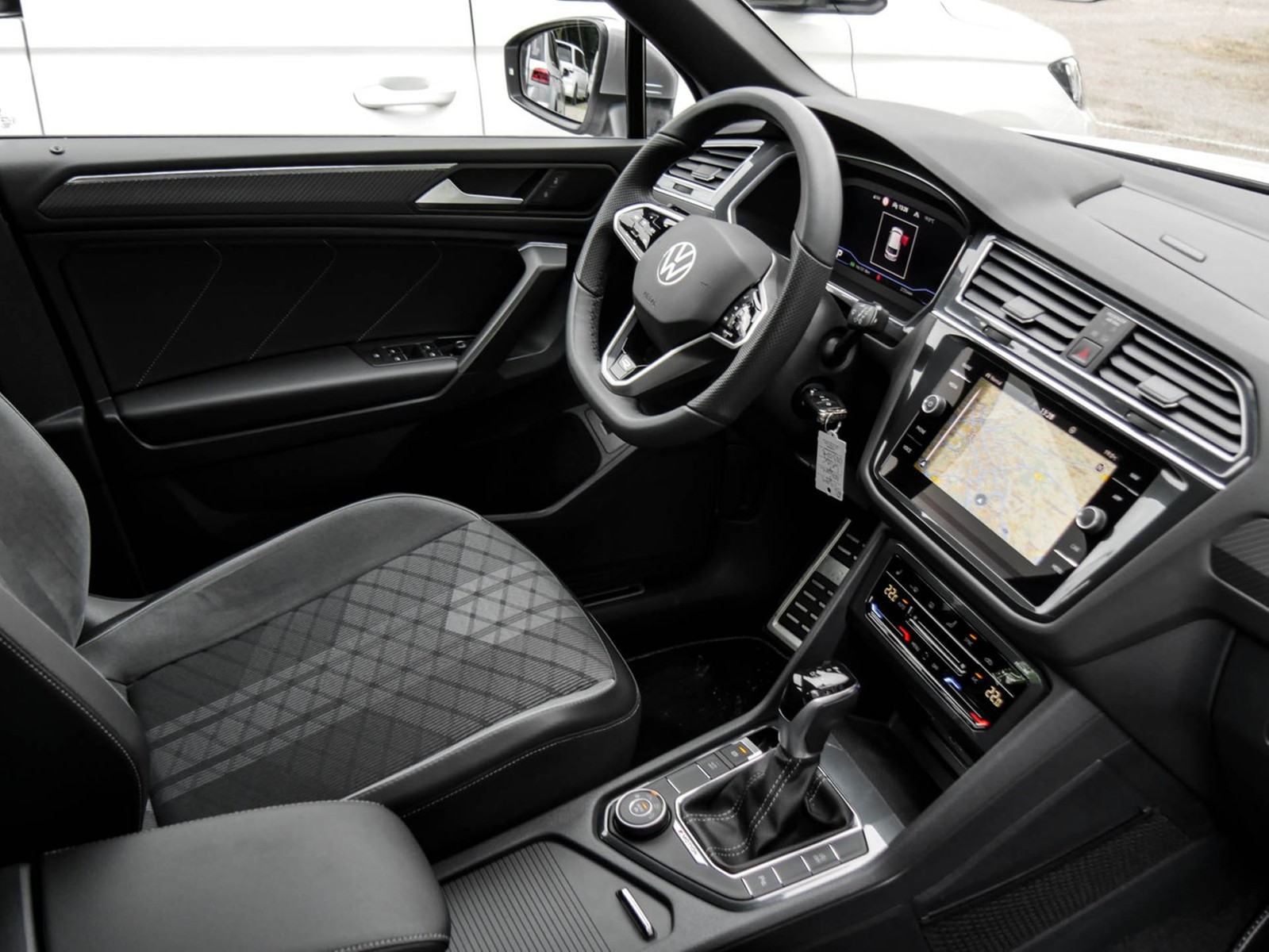 Volkswagen Tiguan Allspace 2.0 R-LINE 4X4 ACC LM19 NAVI