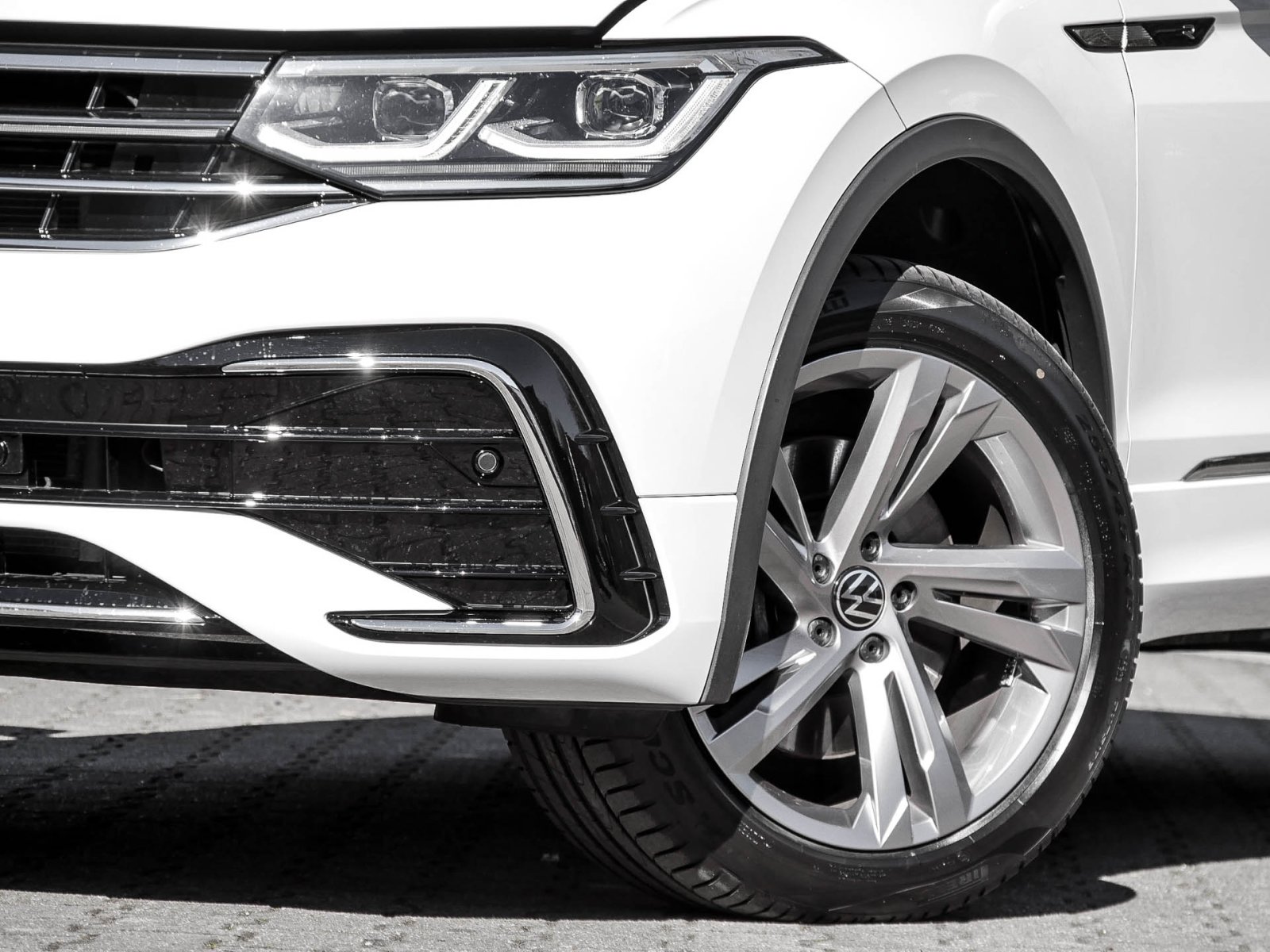 Volkswagen Tiguan Allspace 2.0 R-LINE 4X4 ACC LM19 NAVI