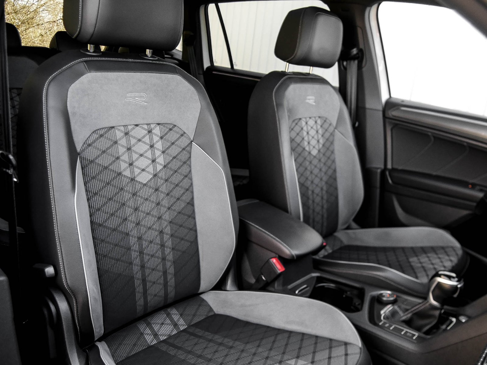 Volkswagen Tiguan Allspace 2.0 R-LINE 4X4 ACC LM19 NAVI