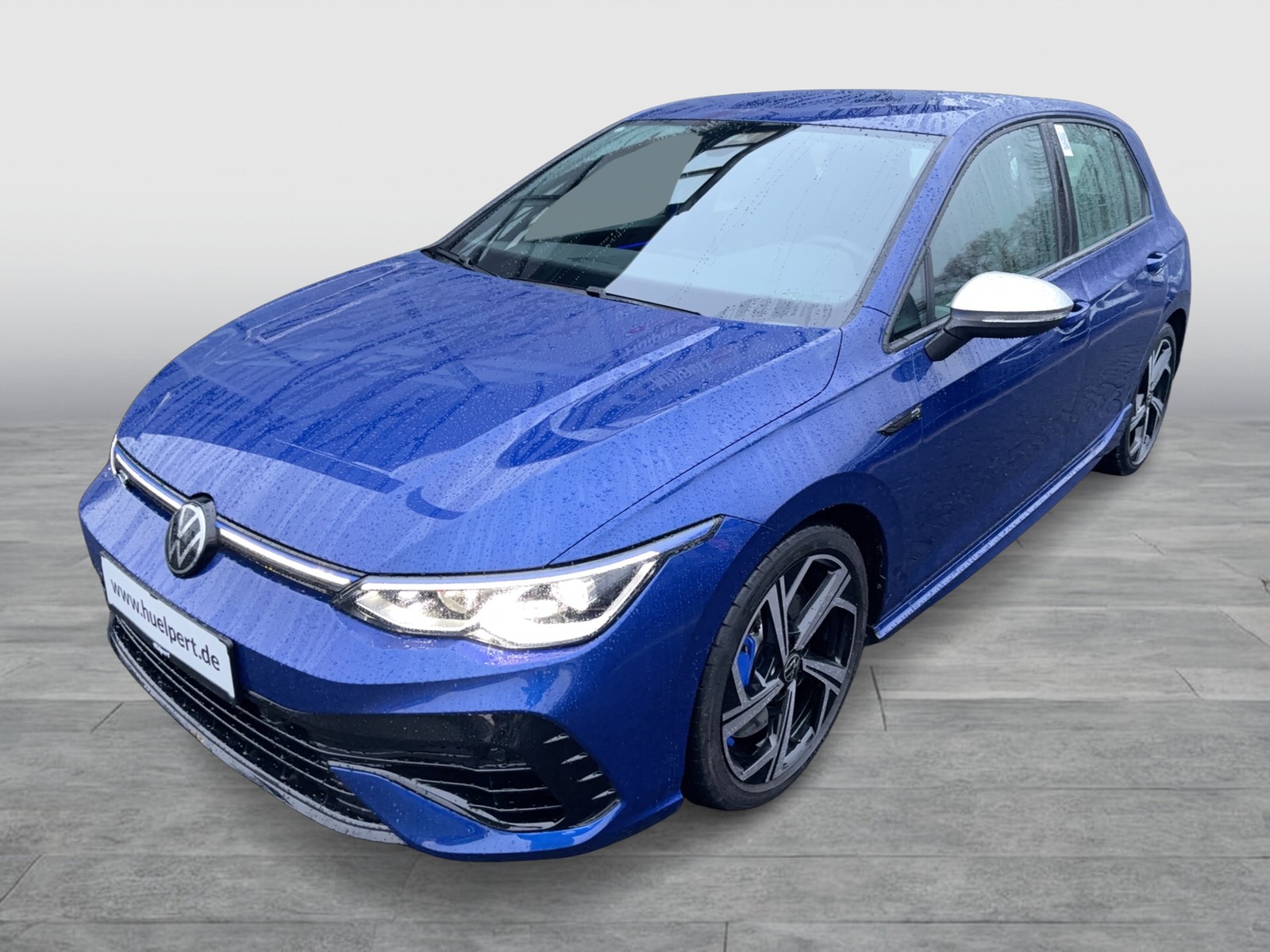 Volkswagen Golf VIII 2.0 R 4X4 AKRAPOVIC ACC LM18 CARPLAY