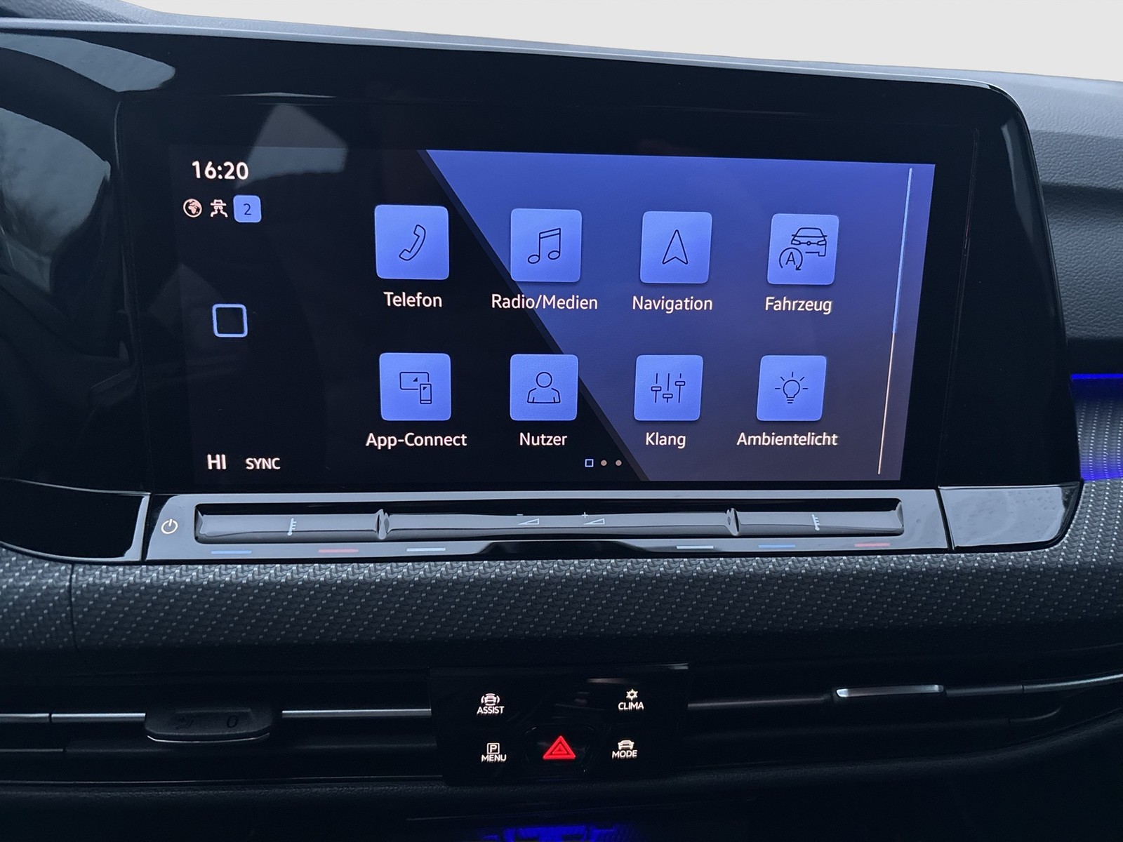 Volkswagen Golf VIII 2.0 R 4X4 AKRAPOVIC ACC LM18 CARPLAY