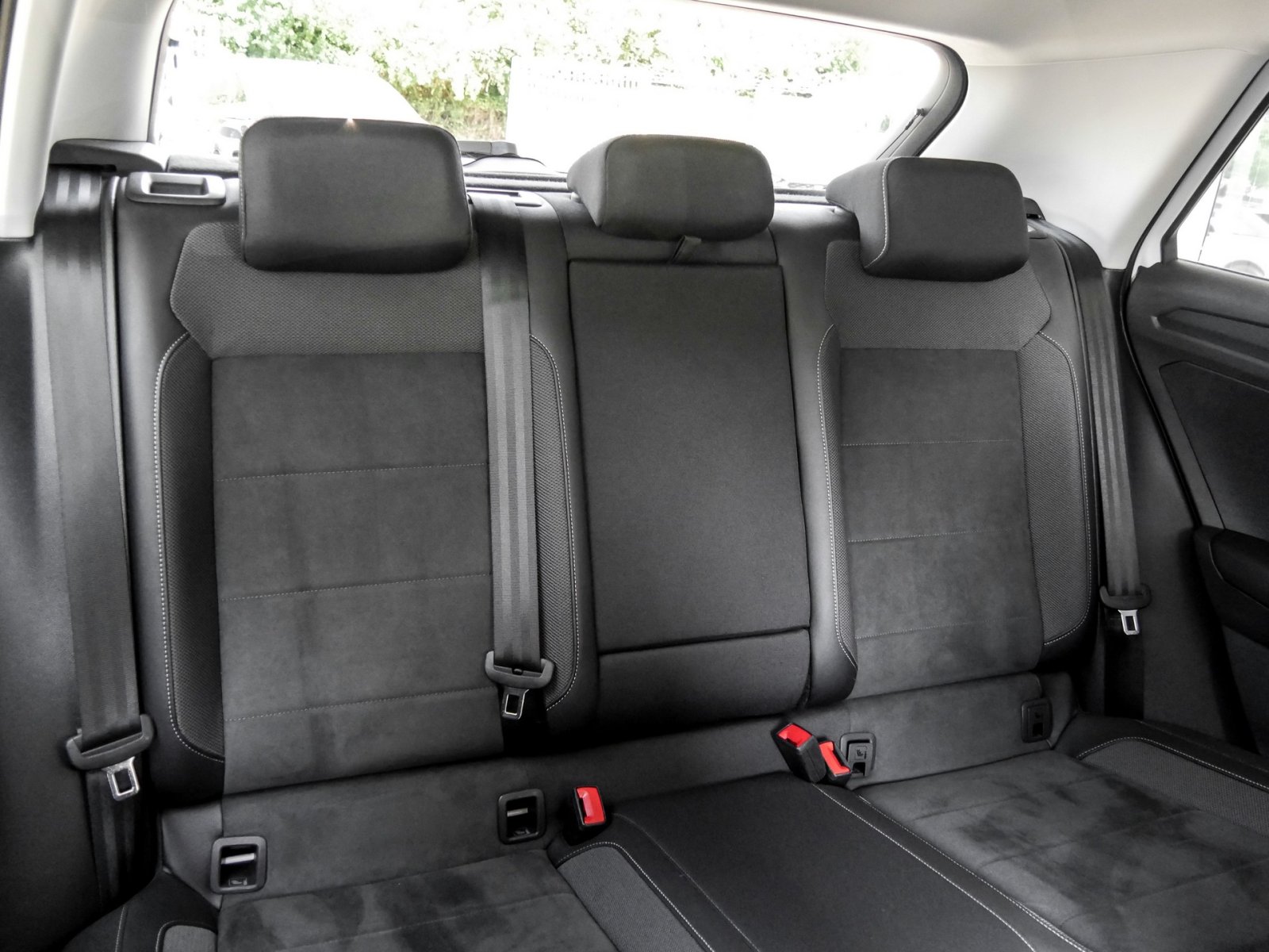 Volkswagen T-Roc 1.5 STYLE ACC LM17 NAVI CARPLAY SITZHEIZ