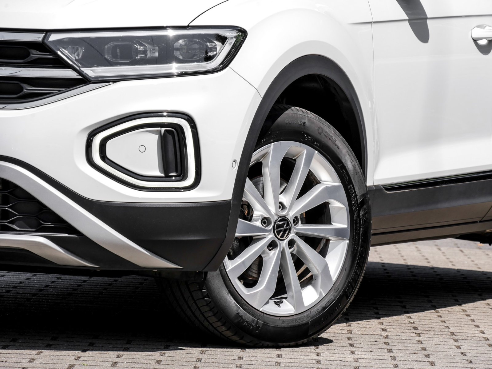 Volkswagen T-Roc 1.5 STYLE ACC LM17 NAVI CARPLAY SITZHEIZ