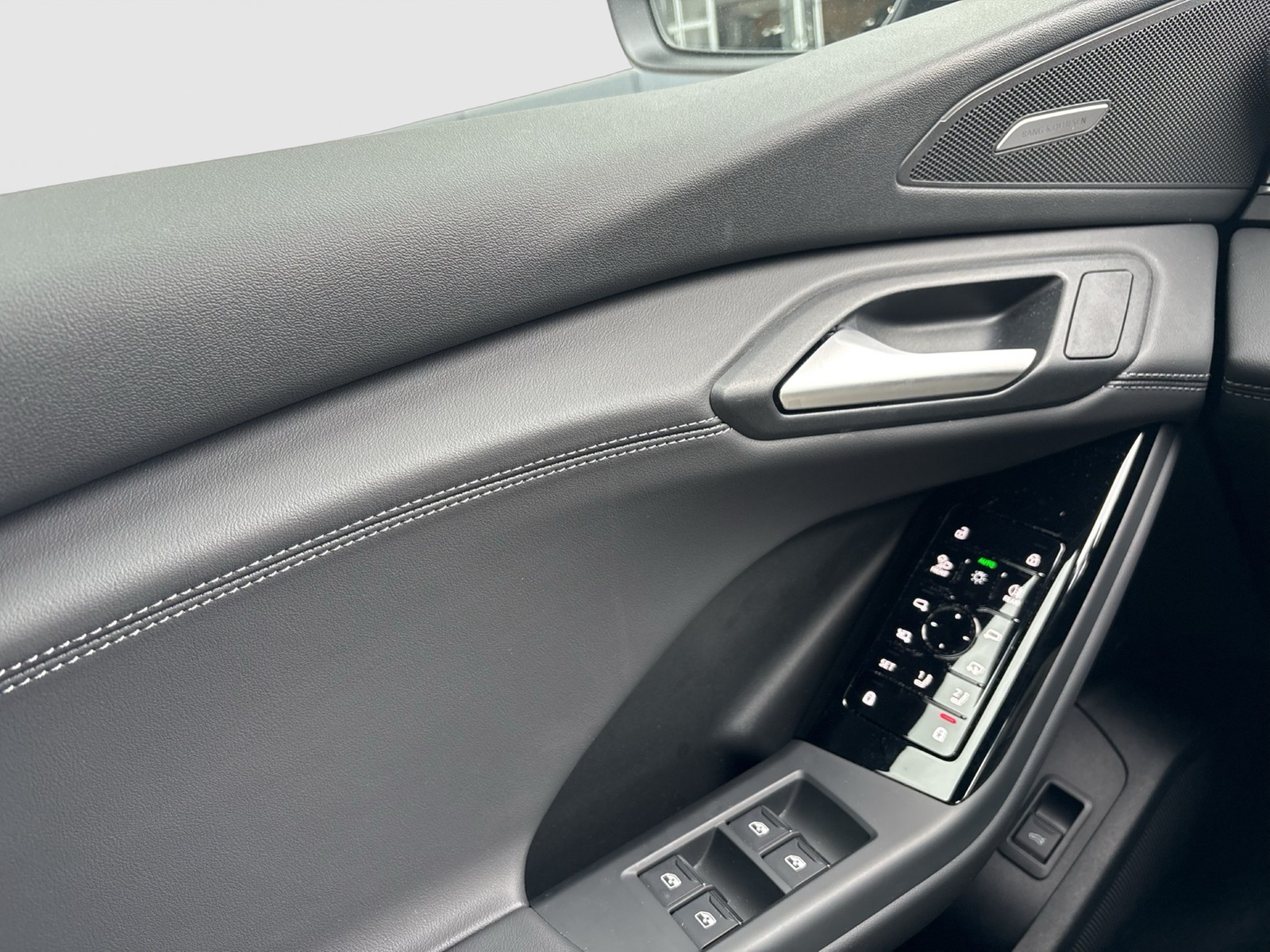 Audi Q6 e-tron quattro S LINE BLACKPAK TECHPRO 21"